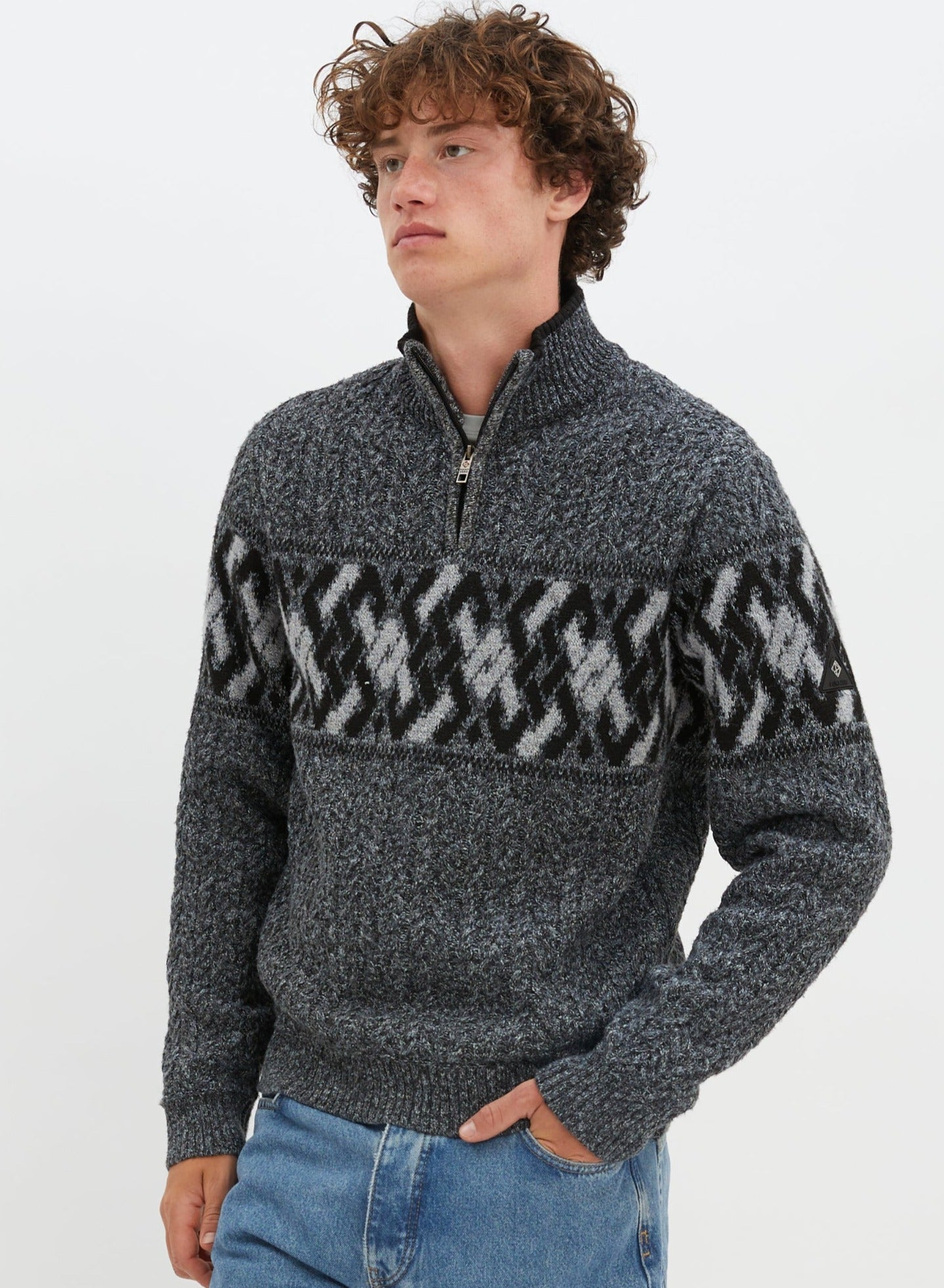 LIONEL | Recycled mock zip sweater || LIONEL | Pull zippé recyclé