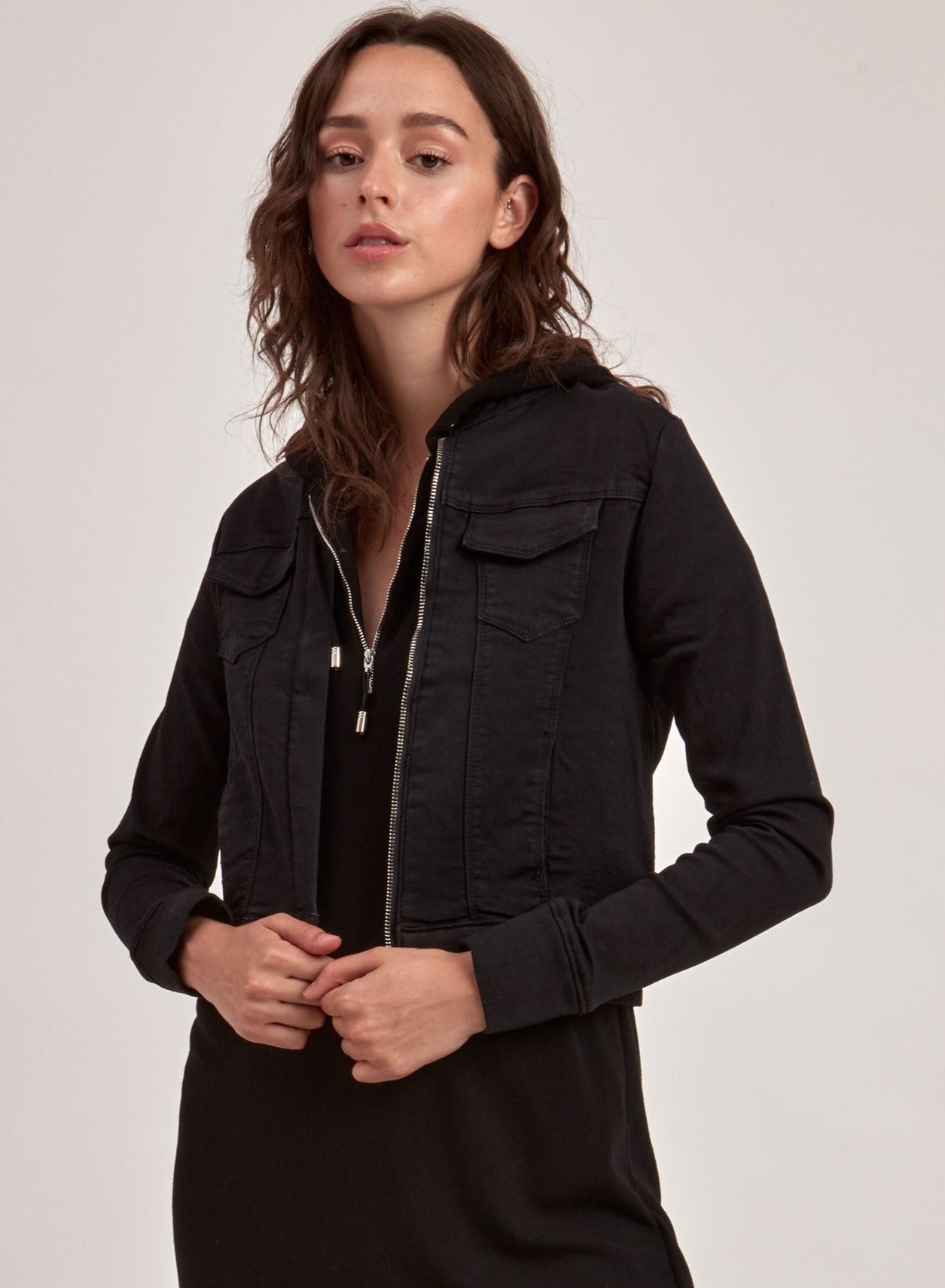 DALIAH | BLACK DENIM JACKET || DALIAH | VESTE EN DENIM NOIR