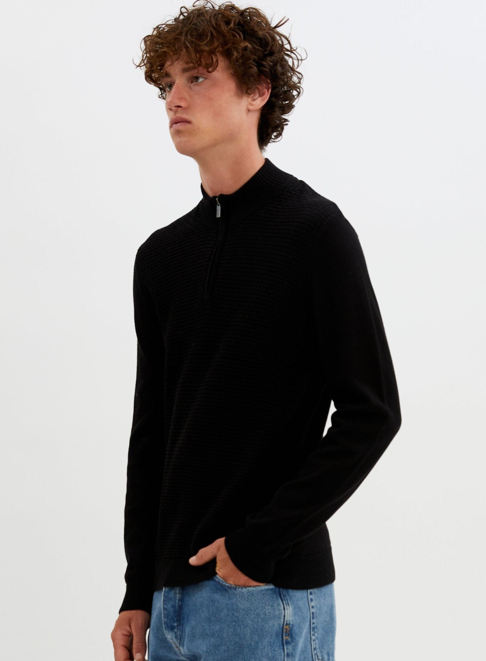 NOLAN  | Nolan cotton mock neck fine gauge sweater || NOLAN  |  Chandail fin en coton à col roulé