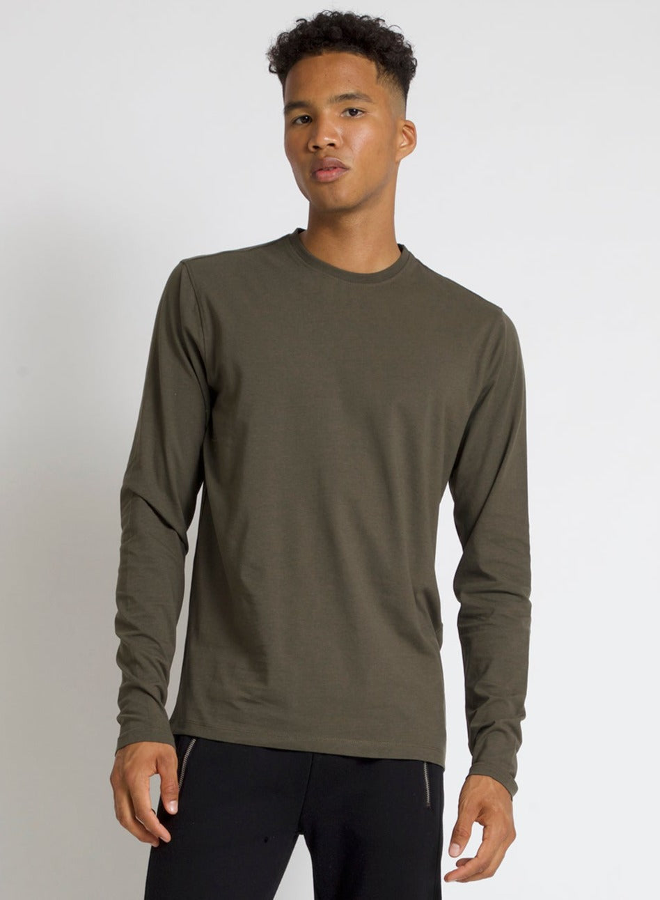 KEL | Long sleeve basic cotton crewneck T-shirt || KEL | T-shirt basique à manches longues et col rond en coton