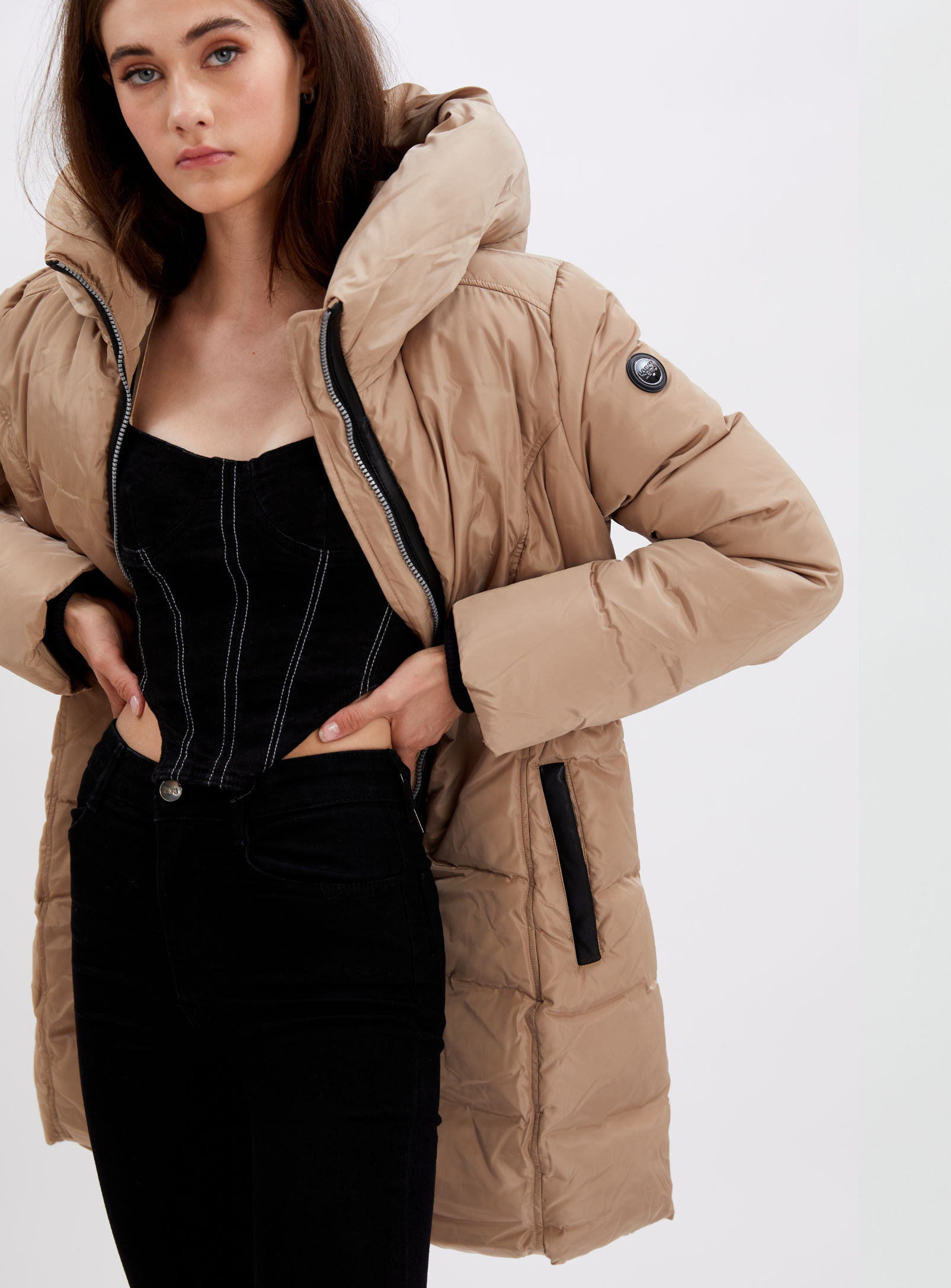 RACHELLE | Long puffer with elastic belt || RACHELLE | Doudoune longue avec ceinture élastique
