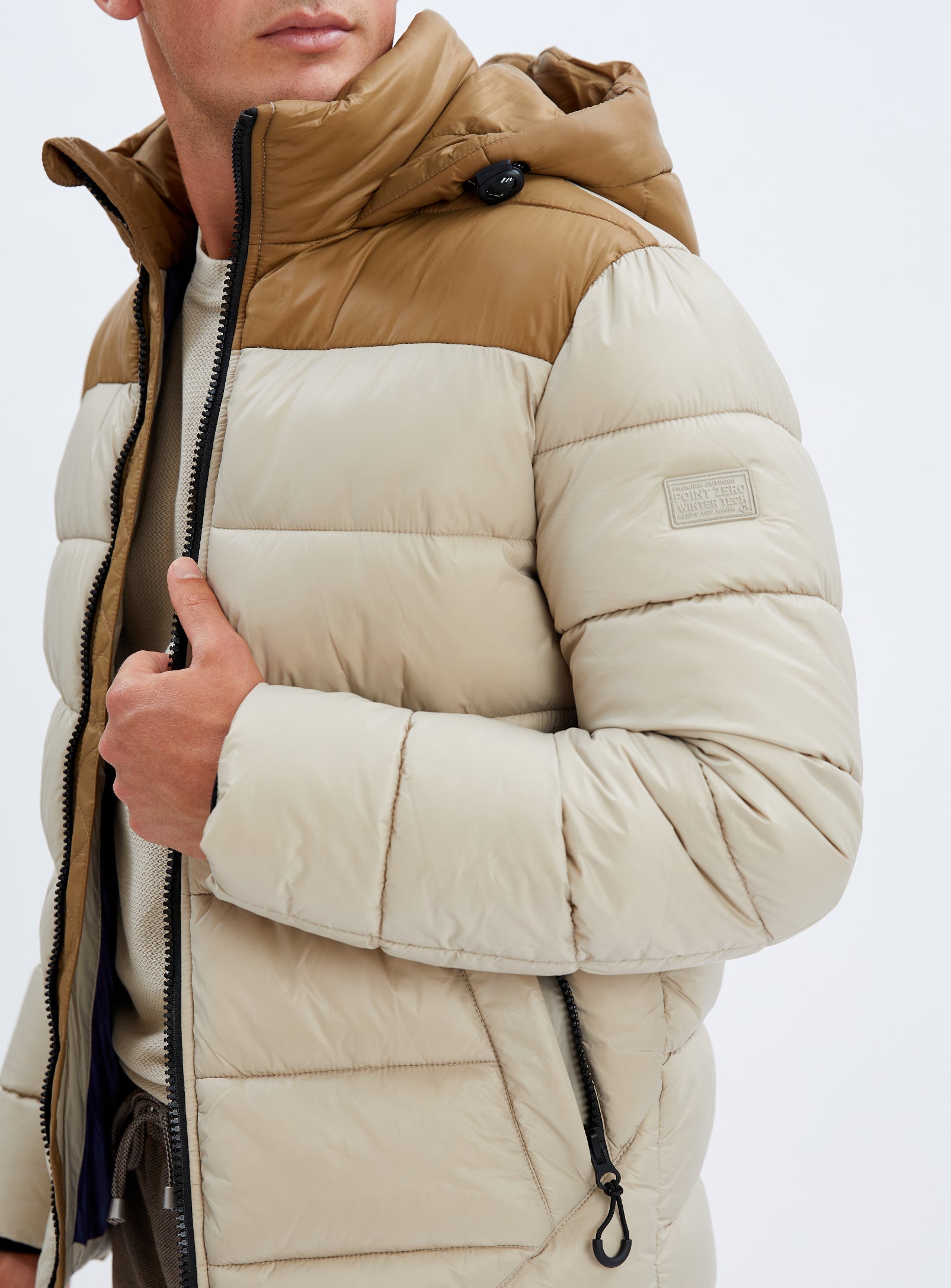 SPENCER |  Midweight Matte Shine Puffer Jacket || SPENCER | Doudoune brillante mate d'épaisseur moyenne