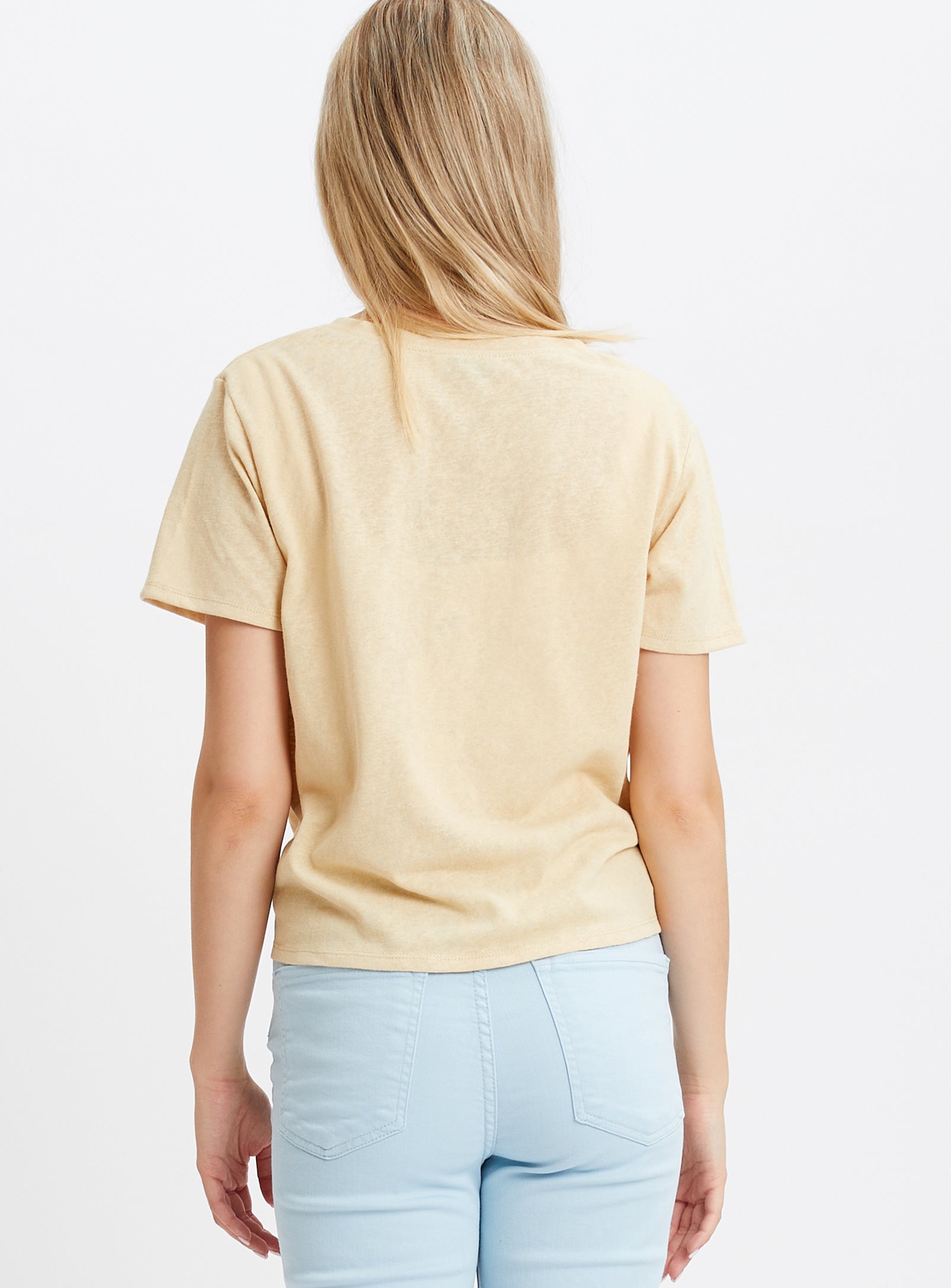 CARO | Short sleeve v-neck tie front knit top || CARO | Haut en tricot à manches courtes et col en V à nouer sur le devant