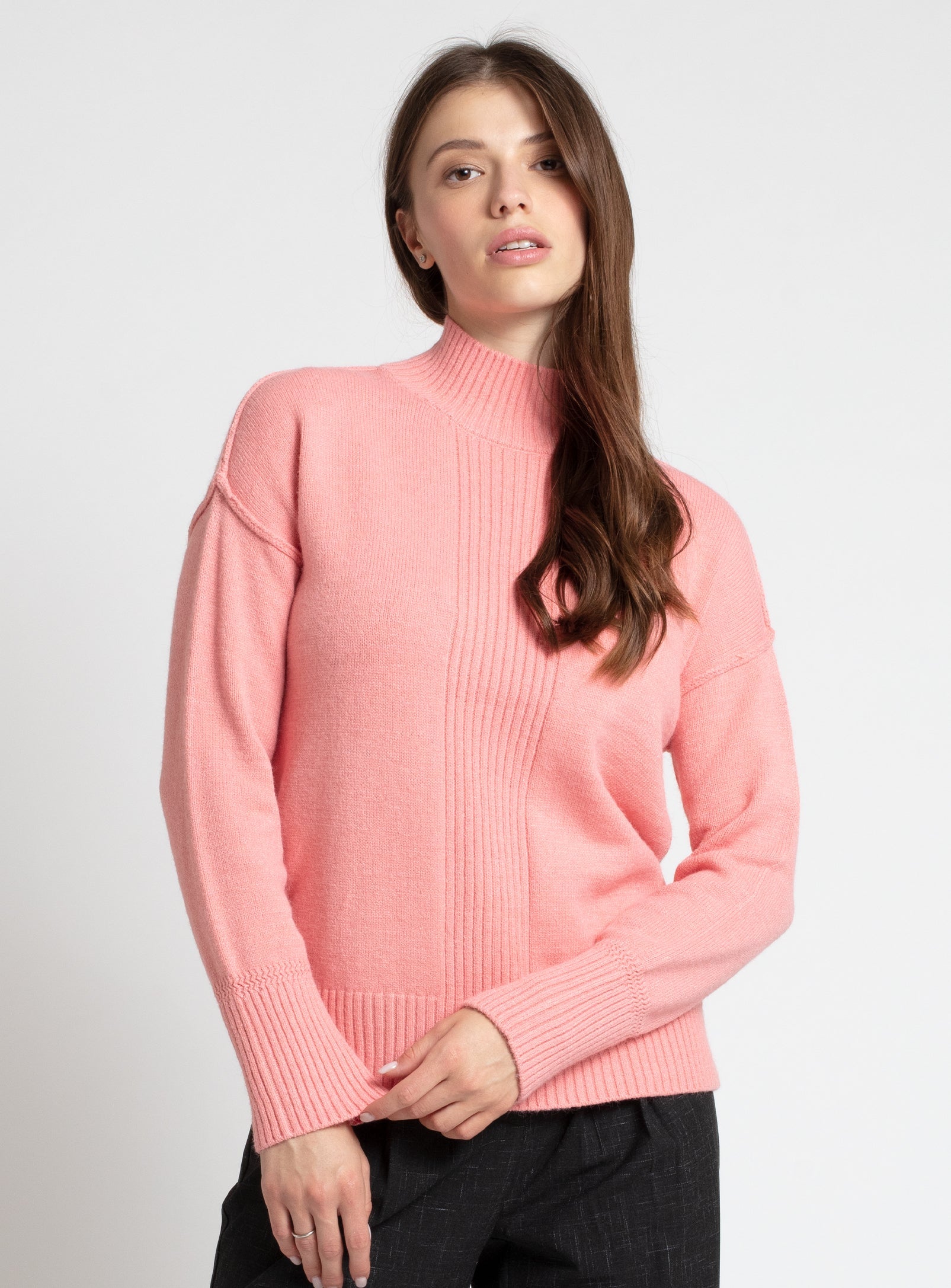 JULIANN | Mock neck sweater || JULIANN | Pull à col montant