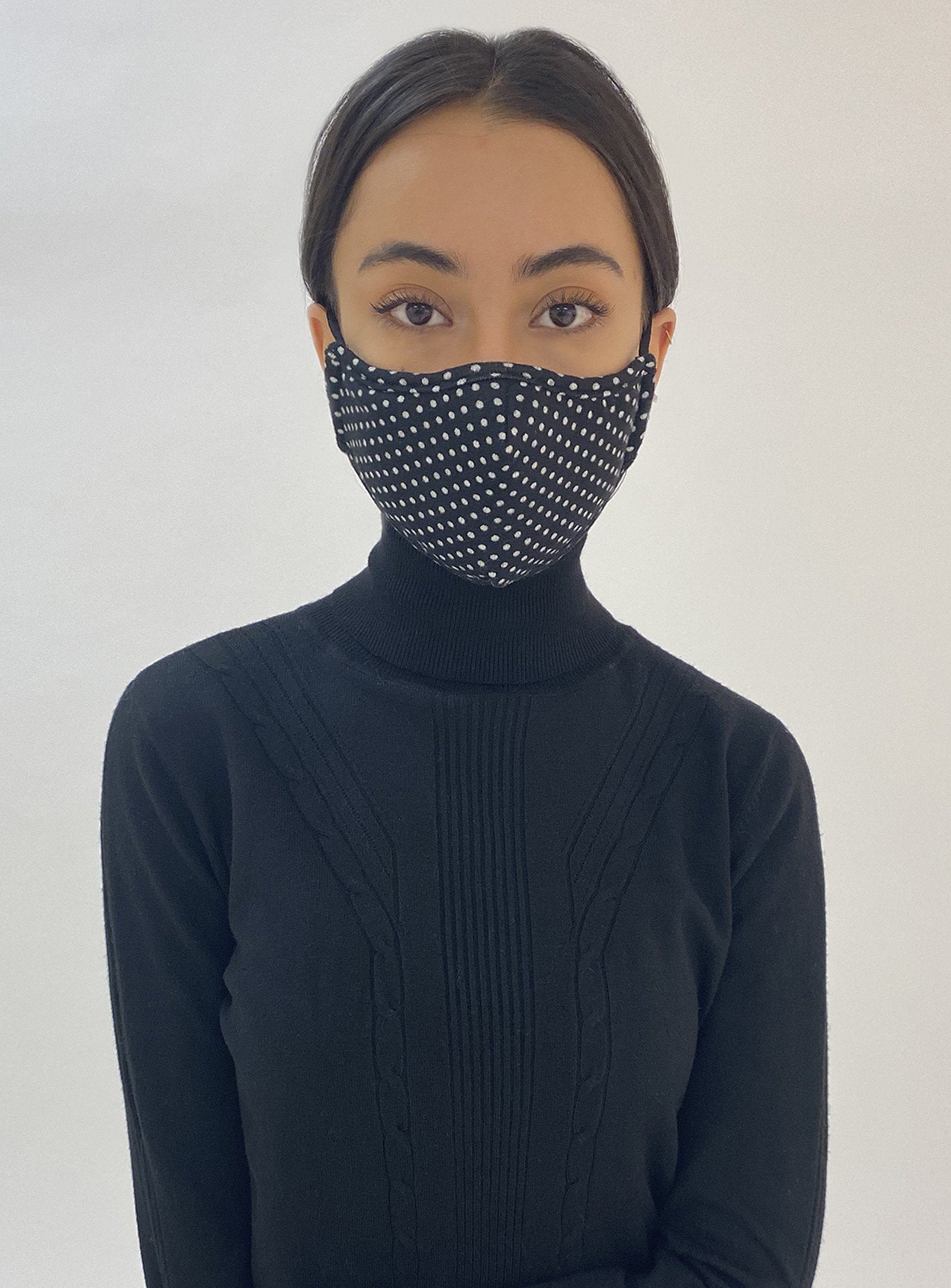 REUSABLE 3 LAYER MASK | A PACK OF 3 MASKS-LIGHTGREY||MASQUE RÉUTILISABLE 3 COUCHES | UN PACK DE 3 MASQUES-GRIS CLAIR