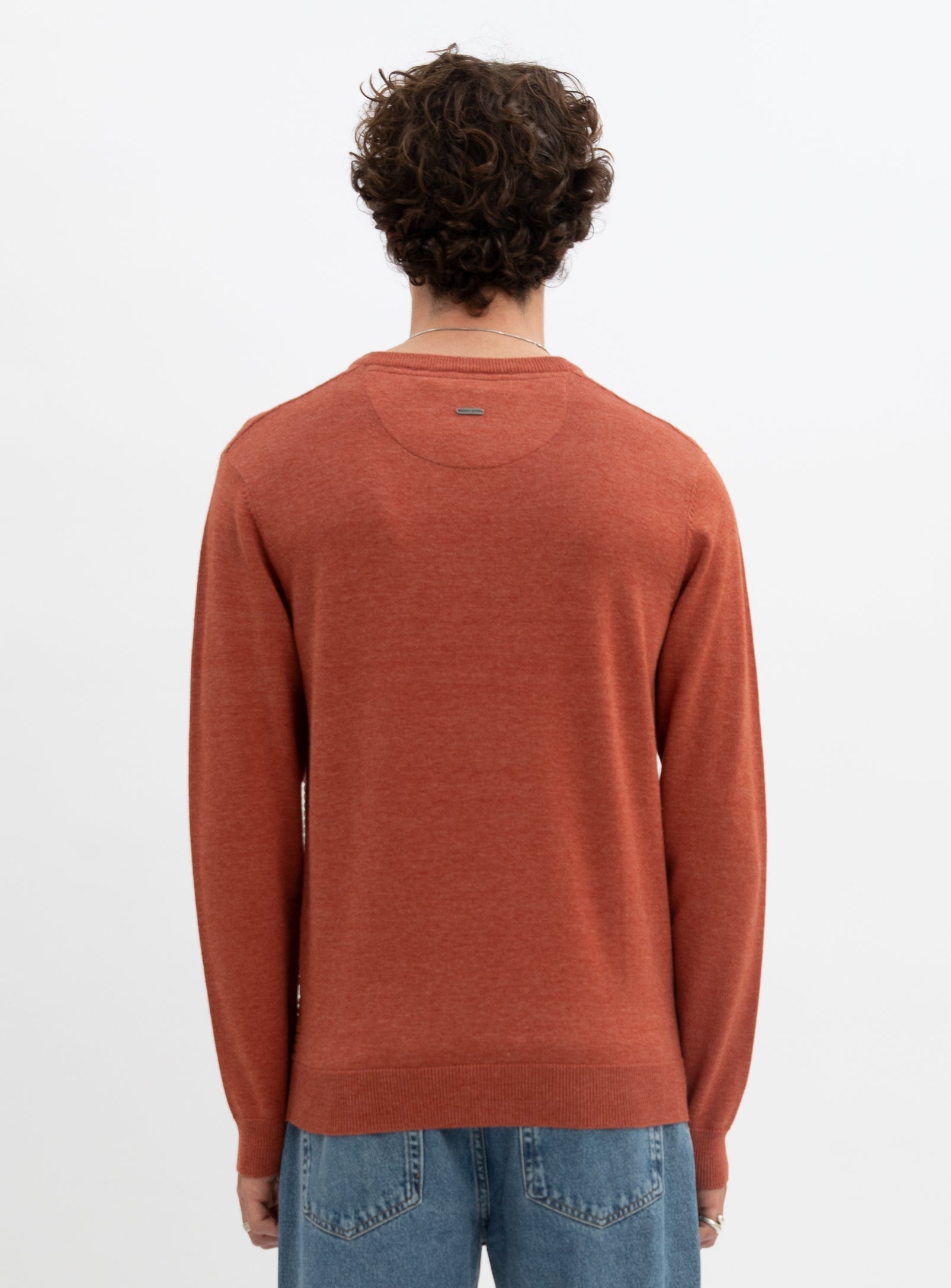 STEN  | Cotton v neck fine gauge sweater || STEN |  Chandail fin en coton à col v