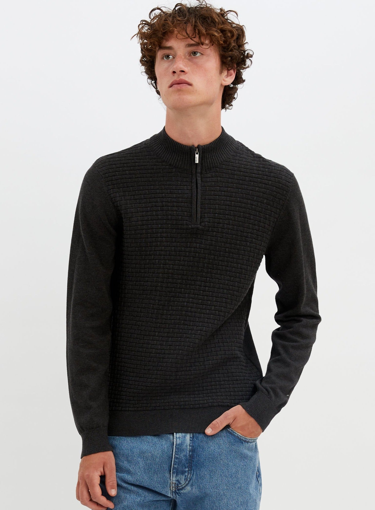 NOLAN  | Nolan cotton mock neck fine gauge sweater || NOLAN  |  Chandail fin en coton à col roulé