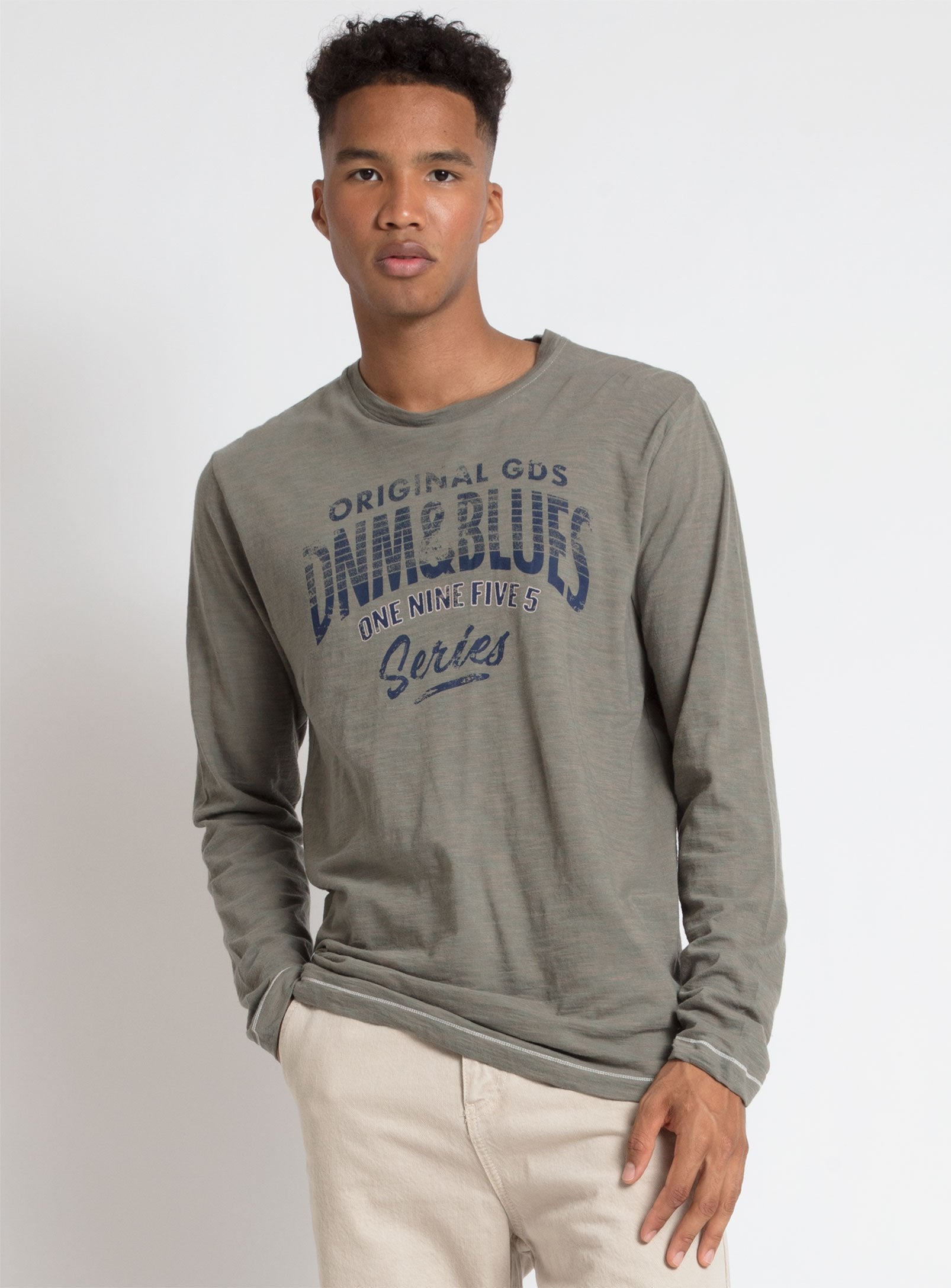 TOR | PRINTED LONG SLEEVE CREWNECK T-SHIRT||TOR | T-SHIRT IMPRIMÉ À MANCHES LONGUES ET À COL RAS DU COU