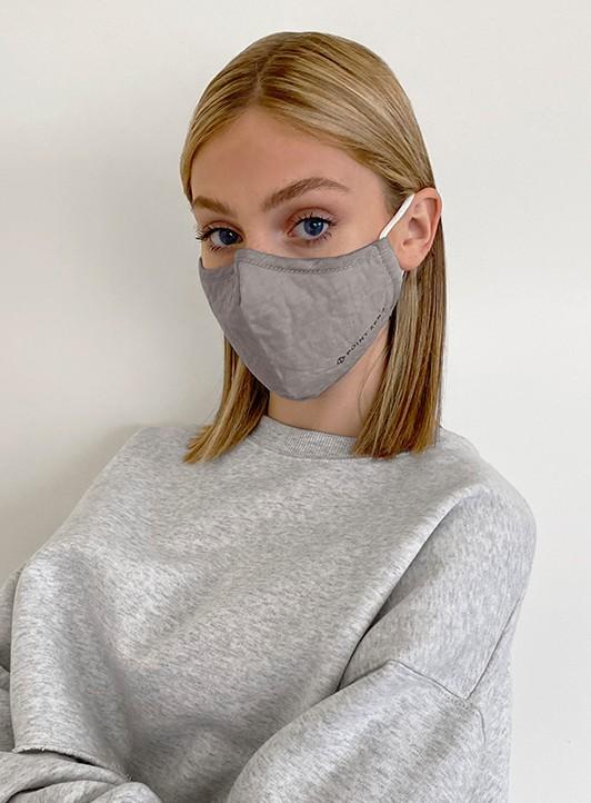 REUSABLE 3 LAYER MASK | A PACK OF 3 MASKS-PACK3||MASQUE RÉUTILISABLE 3 COUCHES | UN PACK DE 3 MASQUES