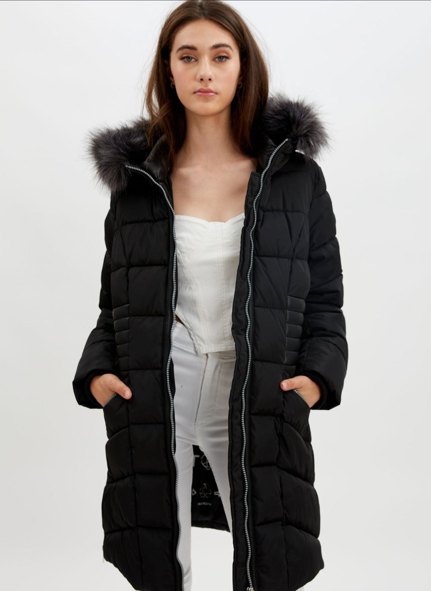 IMOGENNA | Zip front hooded quilted jacket with removable faux fur trim || IMOGENNA | Veste matelassée à capuche zippée avec bordure amovible en fausse fourrure