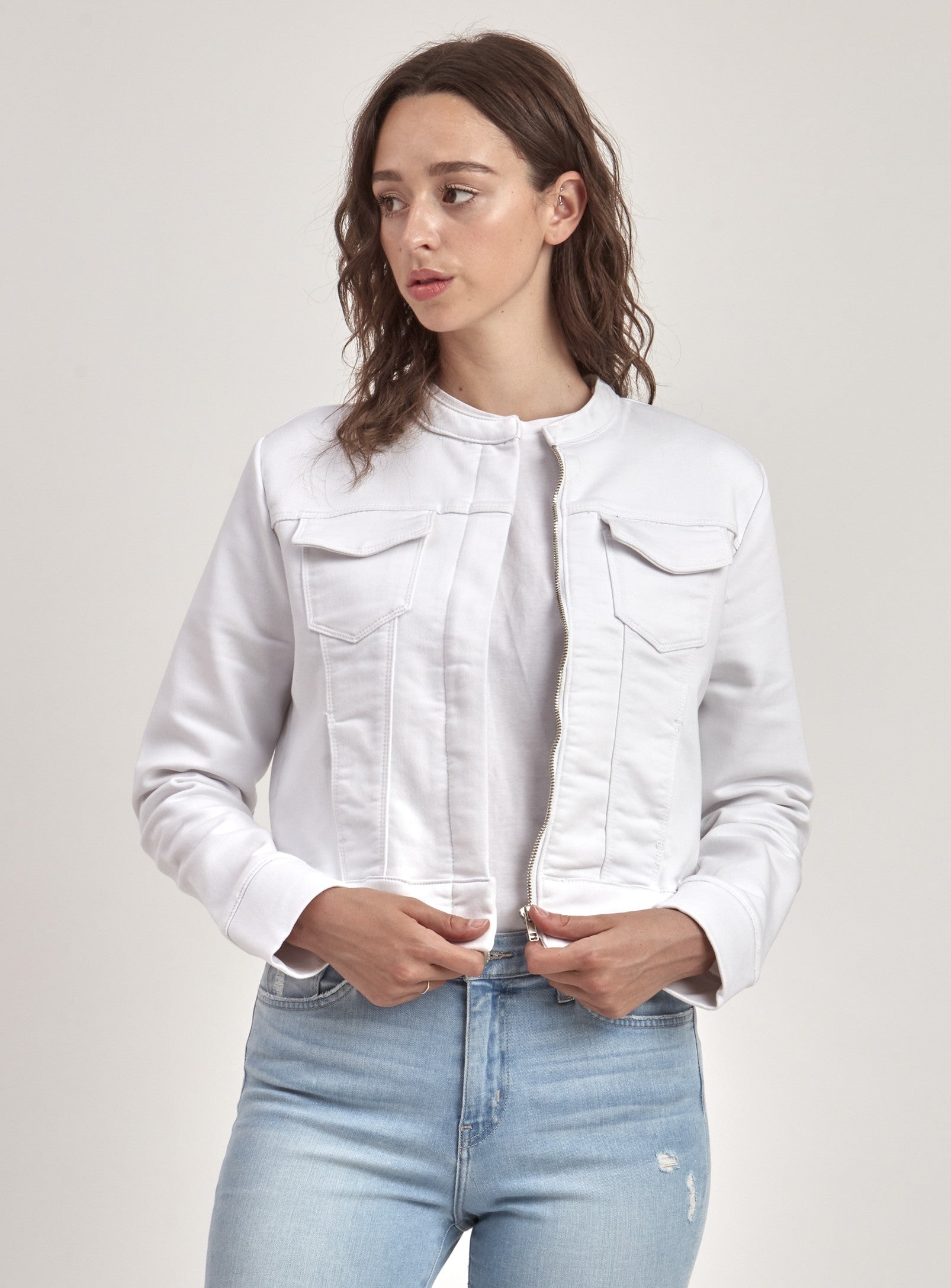 DALIAH | WHITE DENIM JACKET || DALIAH | VESTE EN DENIM BLANC