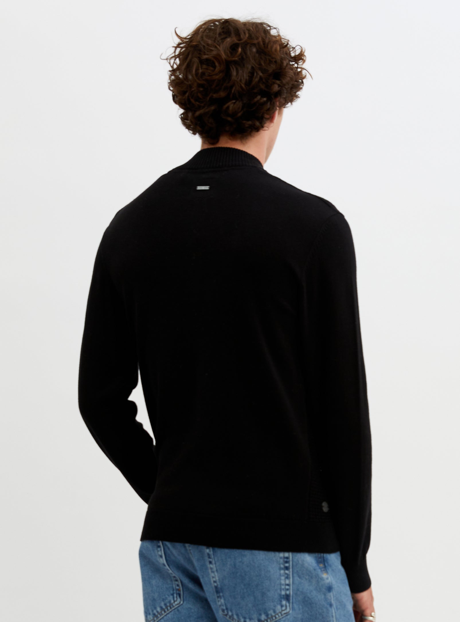 NOLAN  | Nolan cotton mock neck fine gauge sweater || NOLAN  |  Chandail fin en coton à col roulé