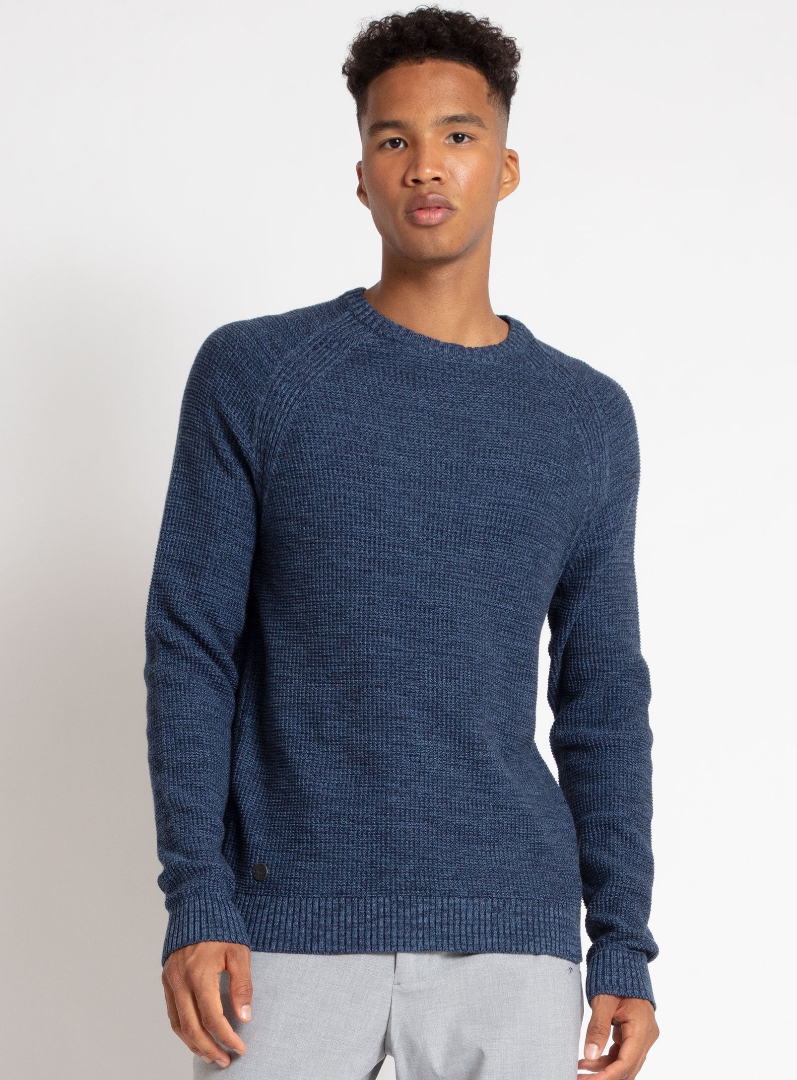 SEMIL | Cotton crewneck raglan sweater||SEMIL | Chandail raglan en coton à col ras du cou