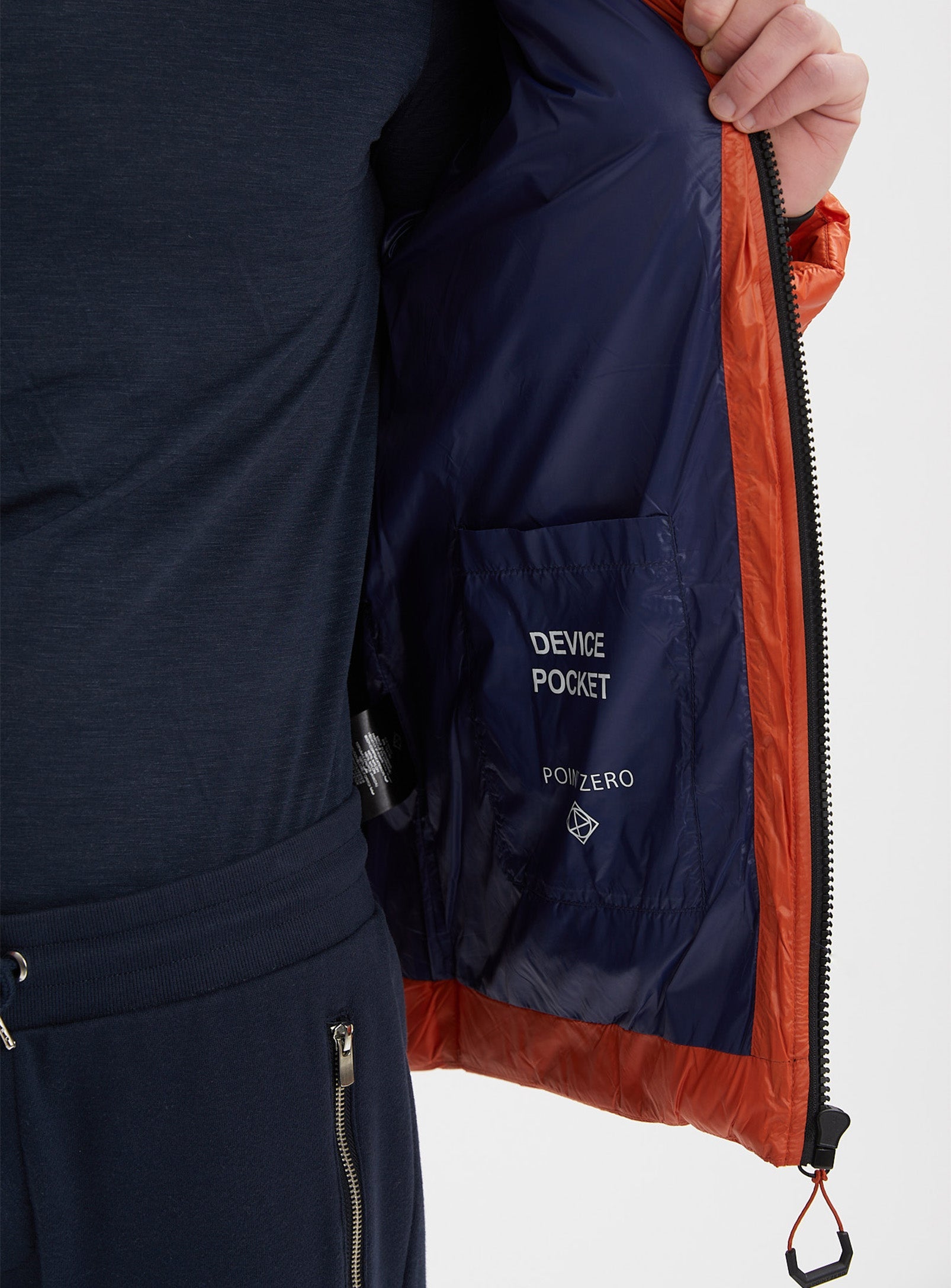 SPENCER |  Midweight Matte Shine Puffer Jacket || SPENCER | Doudoune brillante mate d'épaisseur moyenne