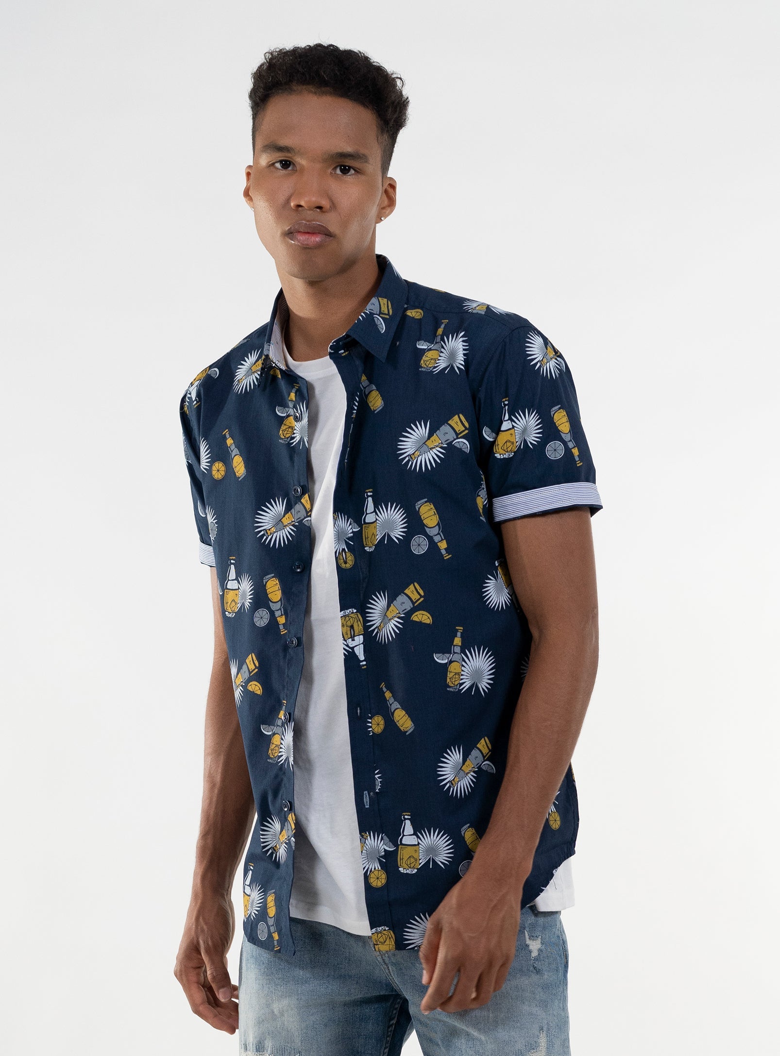 VIT|  Printed short sleeve shirt || VIT | Chemise manches courtes imprimée