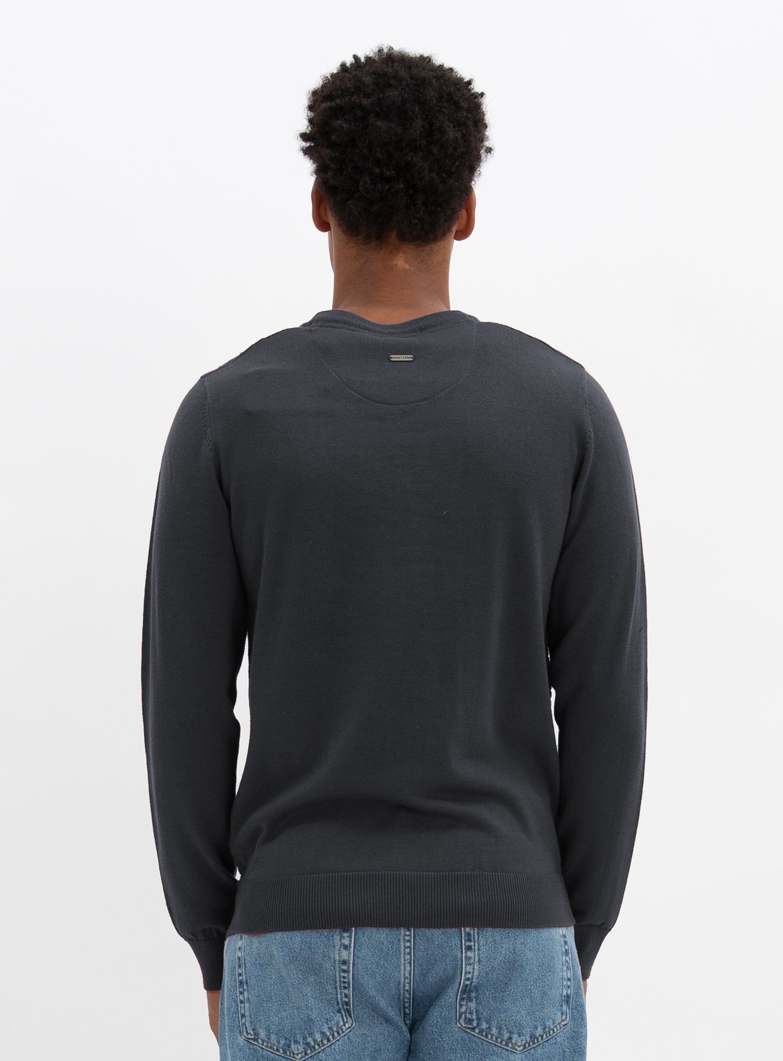 SWEN  | Cotton crewneck fine gauge sweater || SWEN |  Chandail fin en coton à col ras du cou
