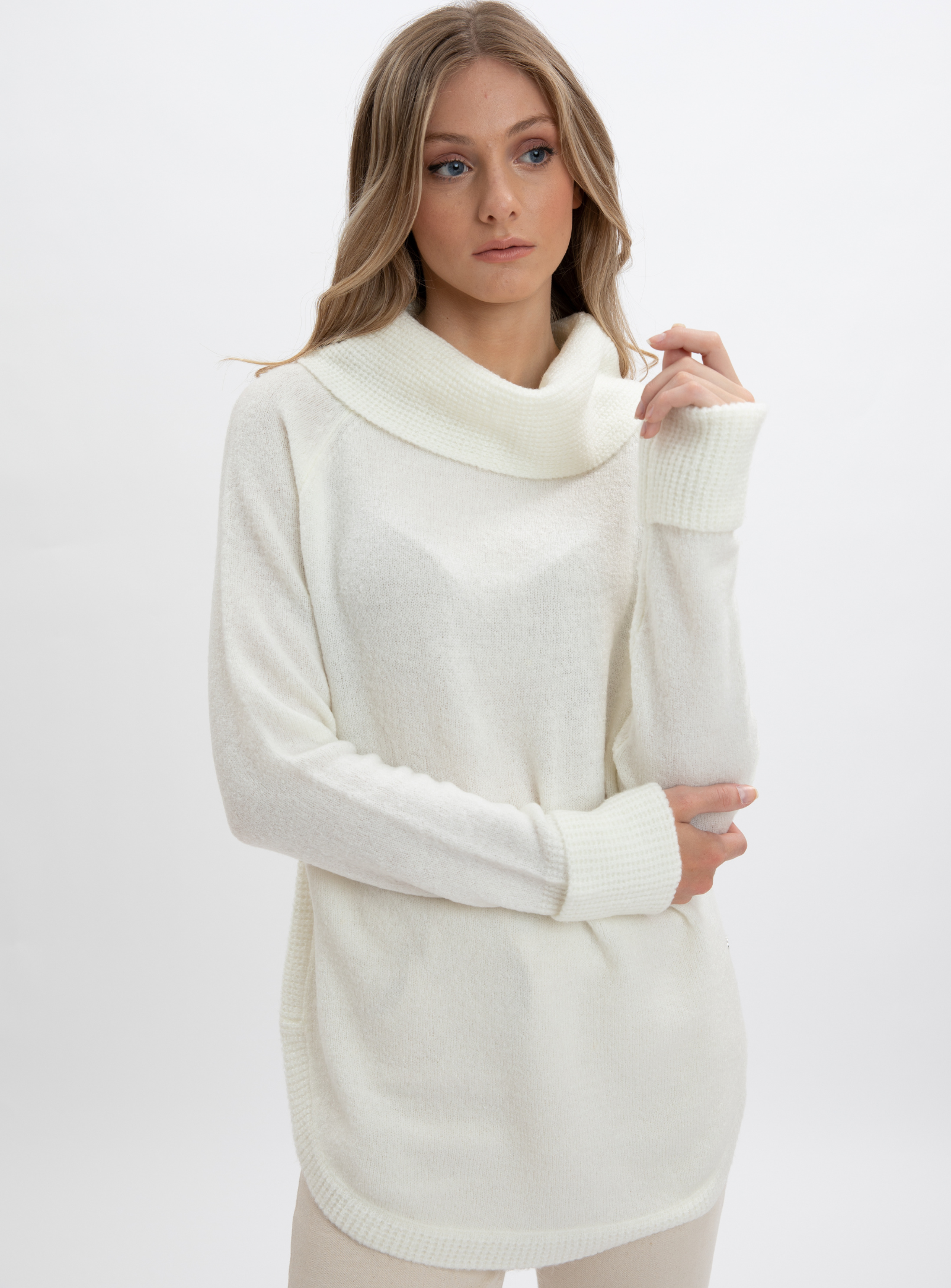 JANYN  |Raglan sleeve cowl neck round hem sweater  || JANYN | Pull à manches raglan et col bénitier à ourlet rond