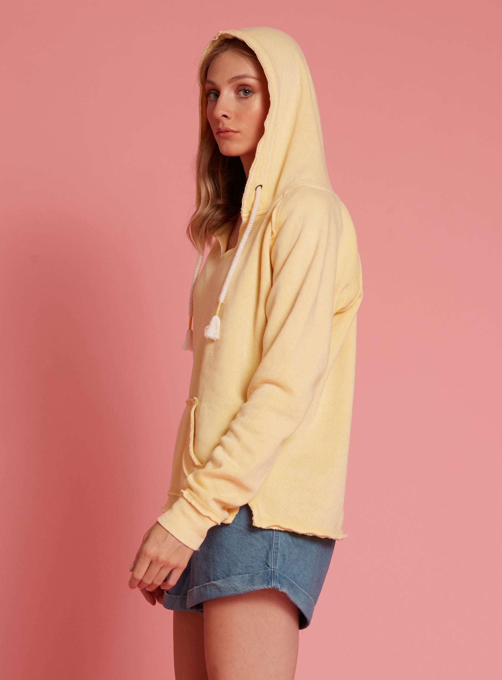 TALO | Fleece pop colour hoodie || TALO | Sweat à capuche couleur pop en molleton