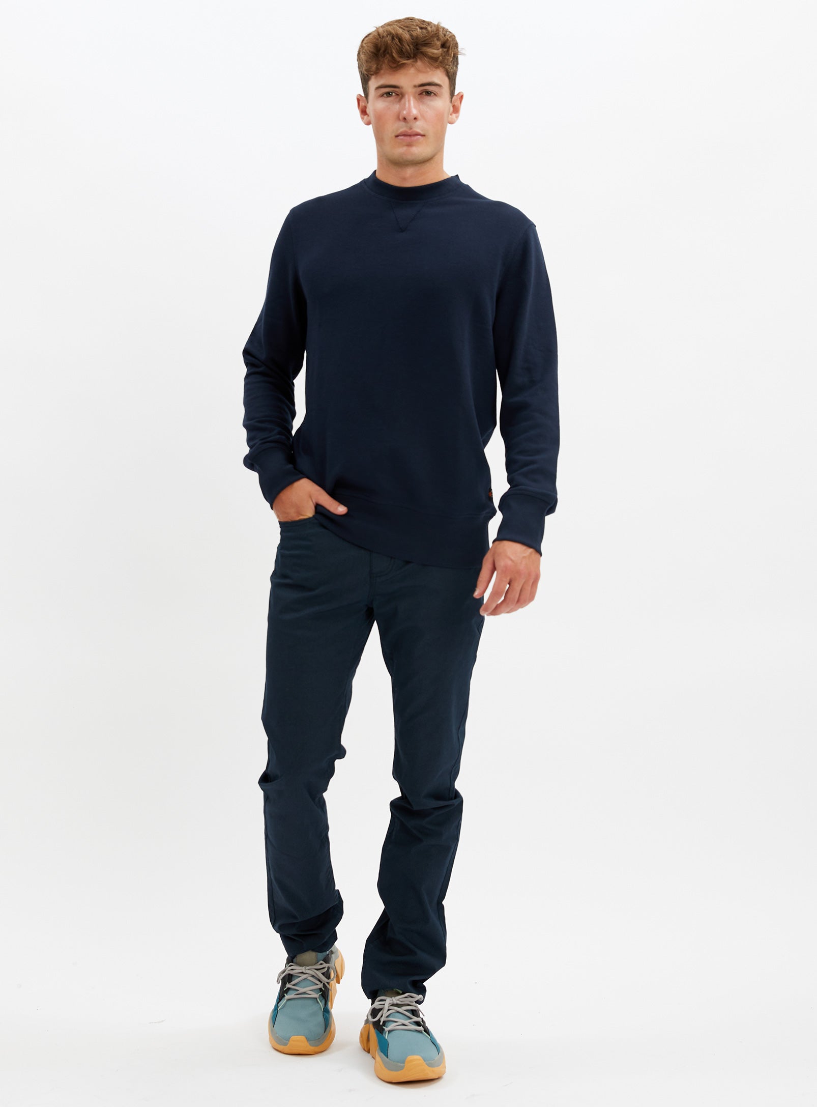 CAMERON | Unisex french terry crew neck || CAMERON | Col rond en molleton unisexe