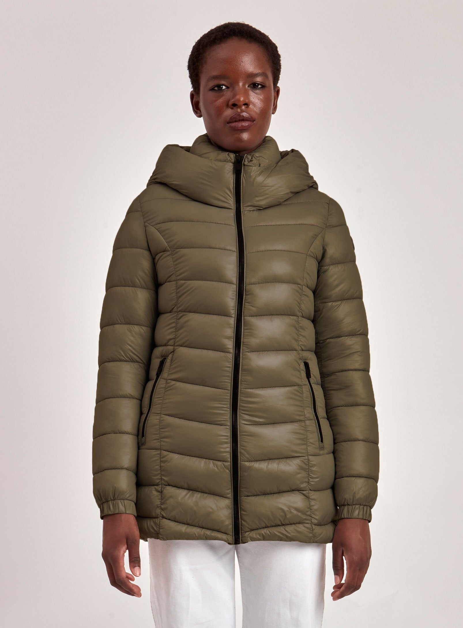 CLAUDIA | LONG MID-WEIGHT PUFFER COAT-ARMY||CLAUDIA | MANTEAU PUFFER LONG POIDS MOYEN-ARMÉE