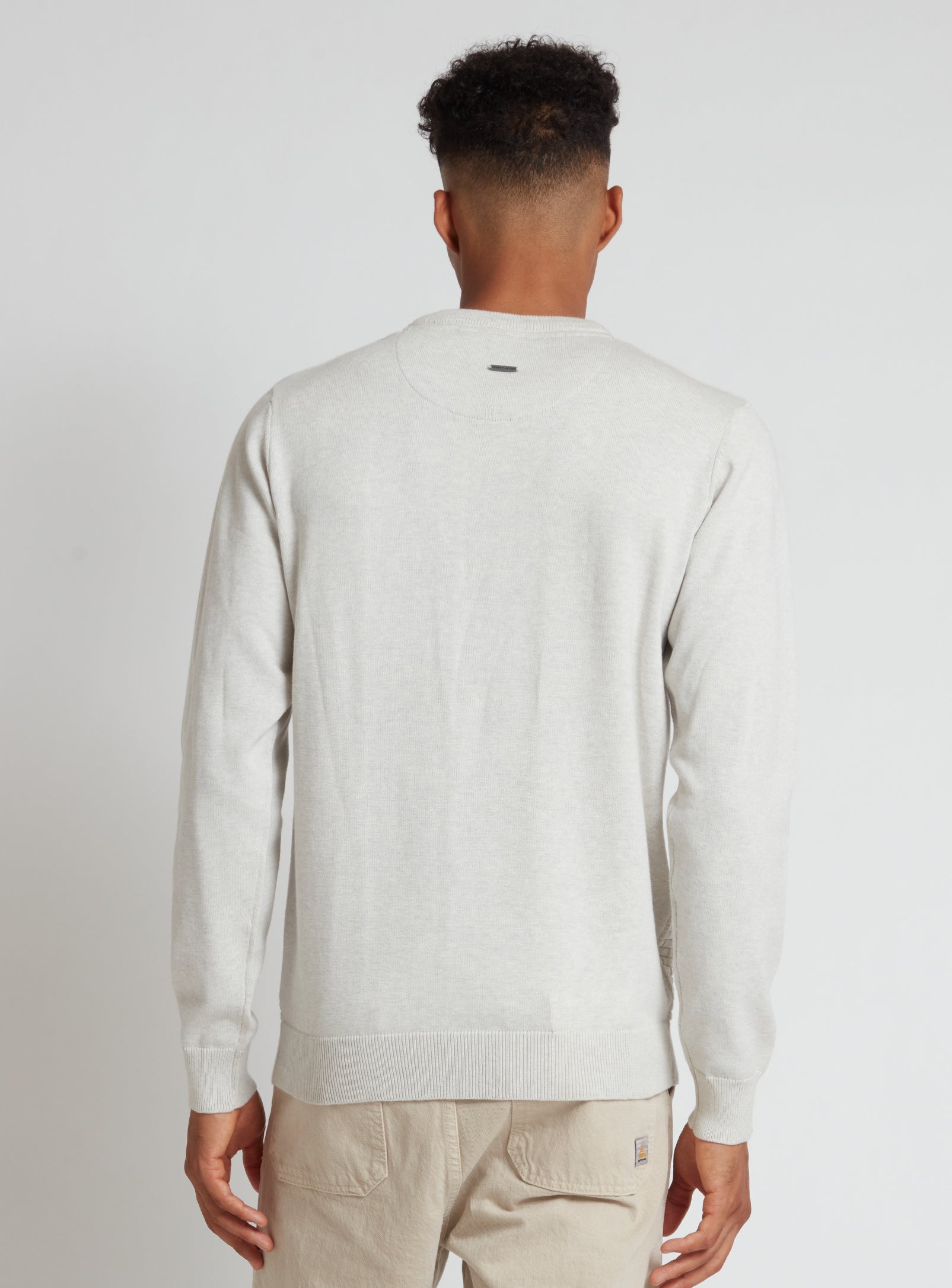 SWEN  | Cotton crewneck fine gauge sweater || SWEN |  Chandail fin en coton à col ras du cou