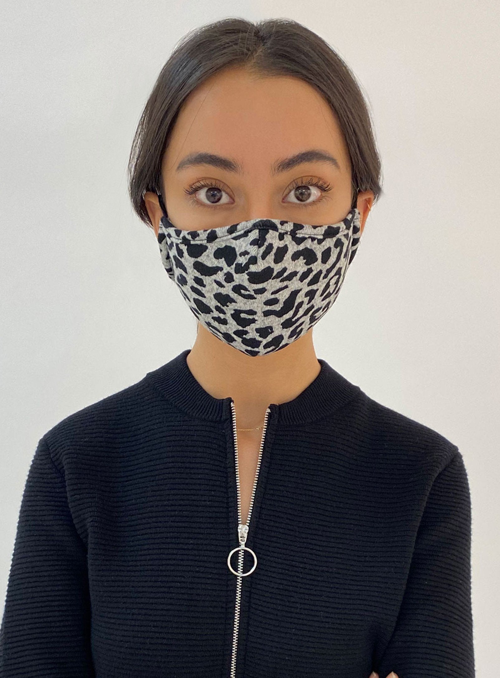 REUSABLE 3 LAYER MASK | A PACK OF 3 MASKS-LEOPARD||MASQUE RÉUTILISABLE 3 COUCHES | UN PACK DE 3 MASQUES-LÉOPARD