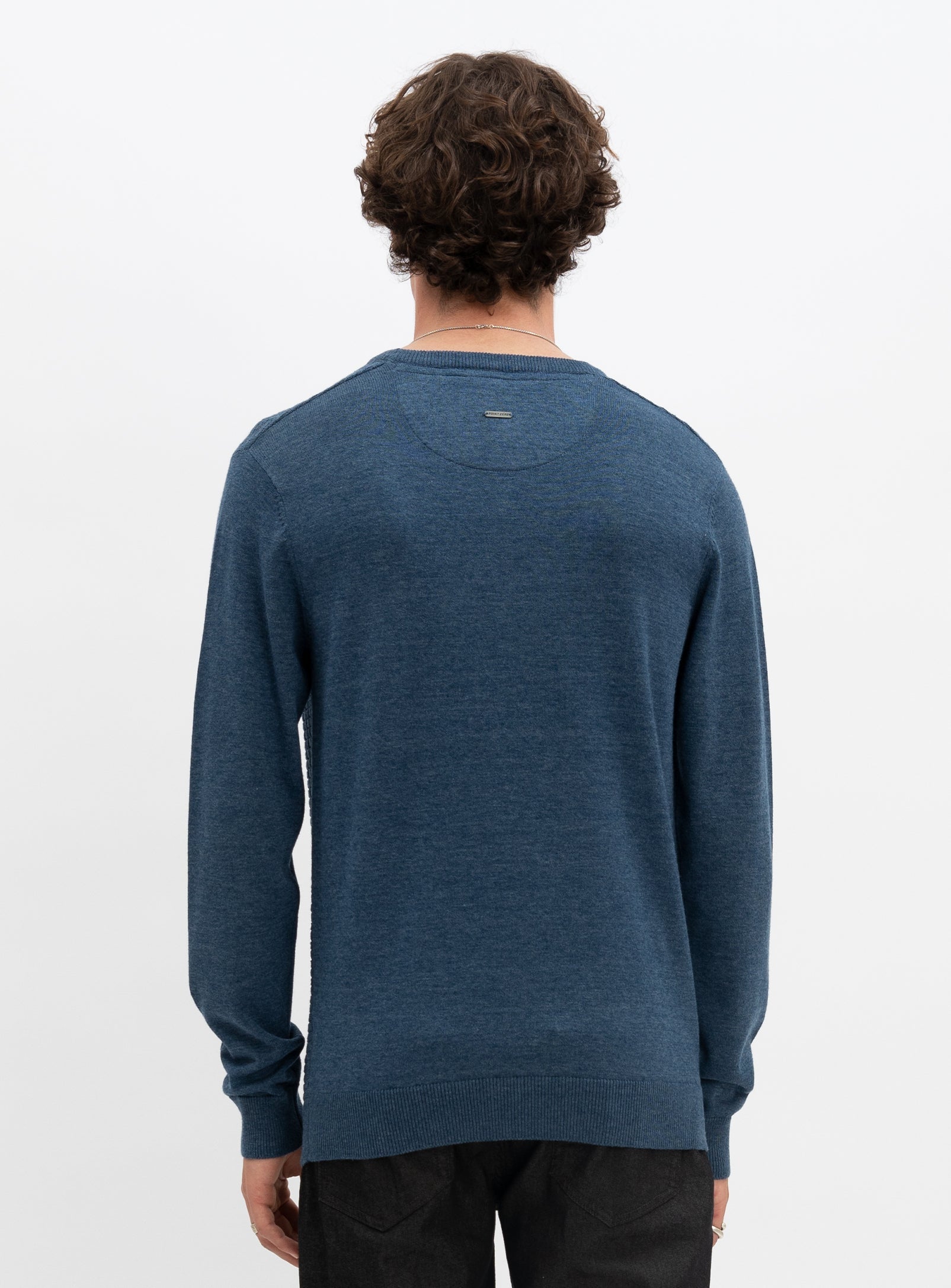 SWEN  | Cotton crewneck fine gauge sweater || SWEN |  Chandail fin en coton à col ras du cou