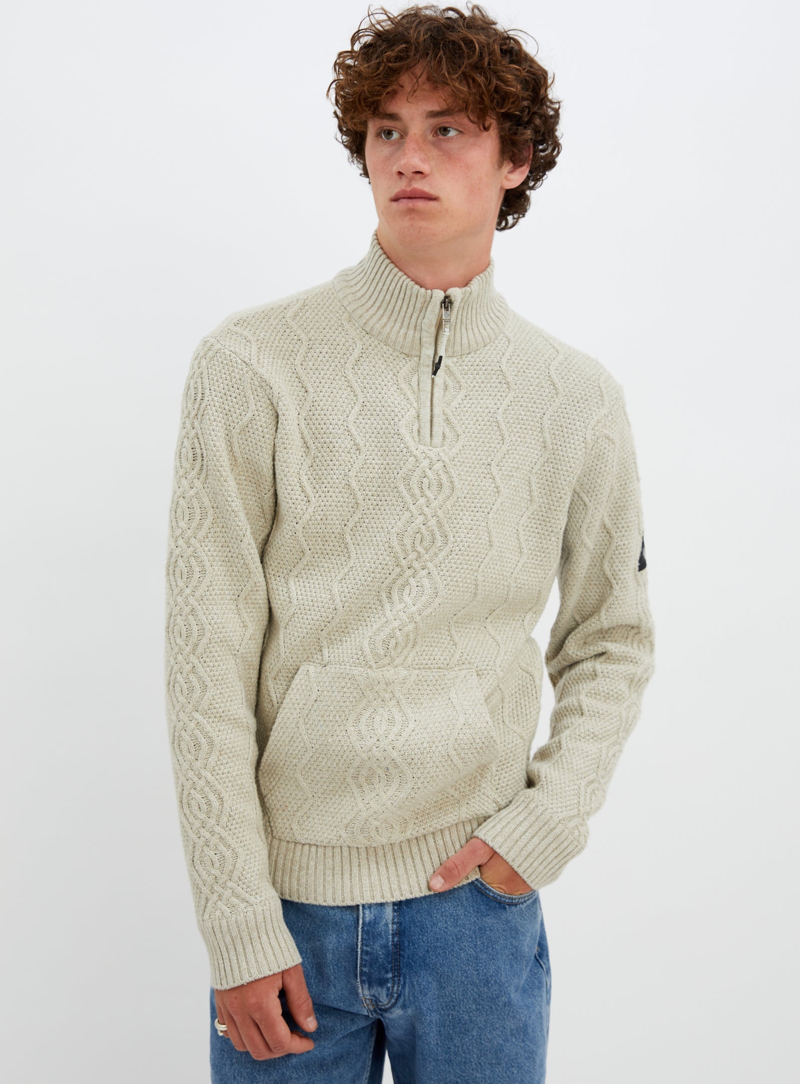 SIMEON | Recycled mock zip sweater || SIMEON | Pull zippé recyclé