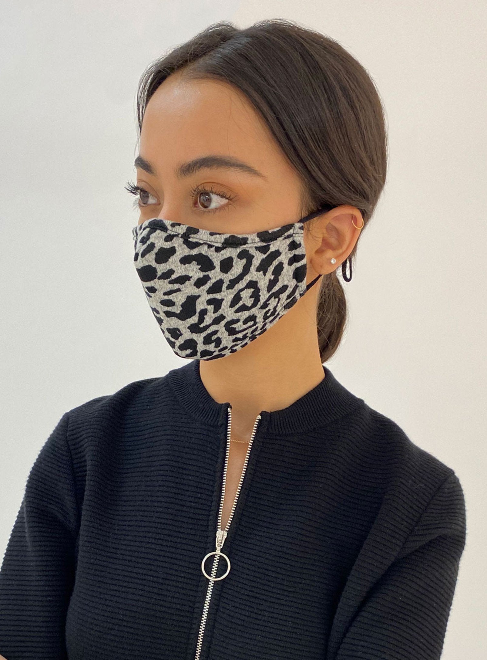 REUSABLE 3 LAYER MASK | A PACK OF 3 MASKS-LEOPARD||MASQUE RÉUTILISABLE 3 COUCHES | UN PACK DE 3 MASQUES-LÉOPARD