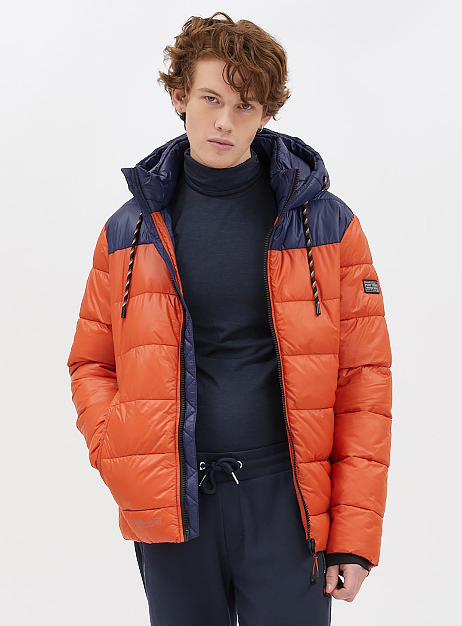 SPENCER |  Midweight Matte Shine Puffer Jacket || SPENCER | Doudoune brillante mate d'épaisseur moyenne