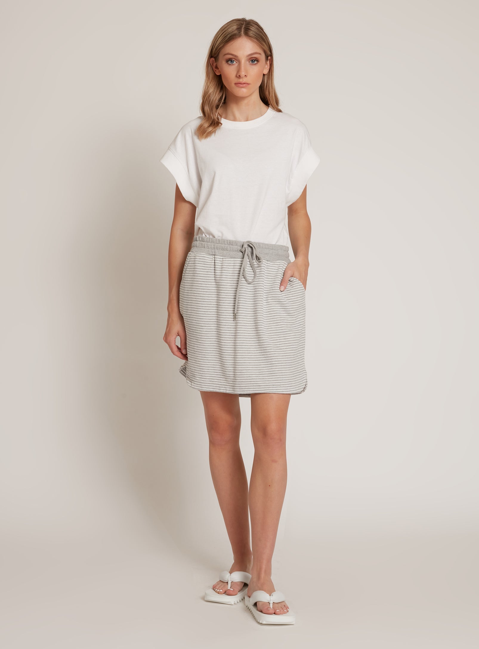 MAYA | Striped casual mini skirt ||MAYA | Mini jupe décontractée à rayures