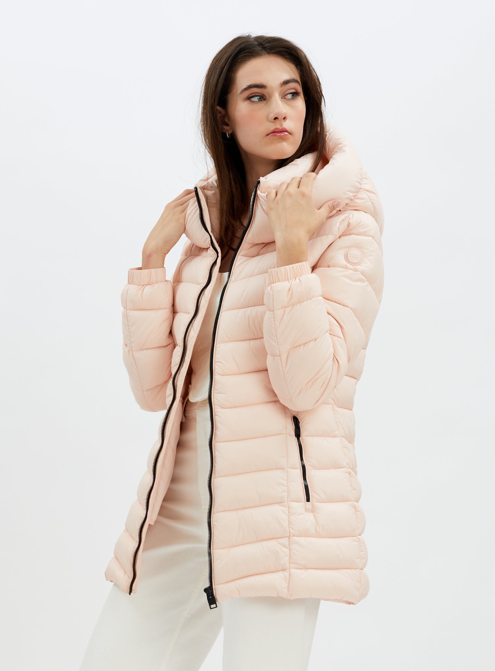 JESSYANN | Mid weight puffer jacket with hood || JESSYANN |  Doudoune d'épaisseur moyenne avec capuche
