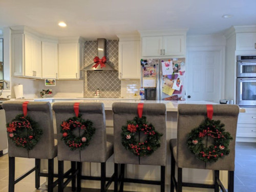 Deluxe Windsor Pine Artificial Christmas Wreath - 16-Inch - Unlit