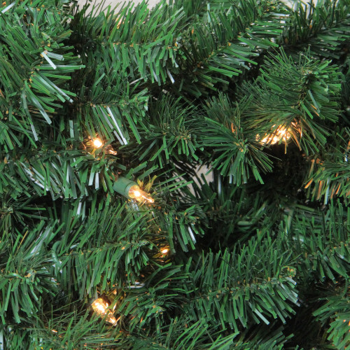 Green Deluxe Windsor Pine Artificial Christmas Wreath - 72" - Clear Lights