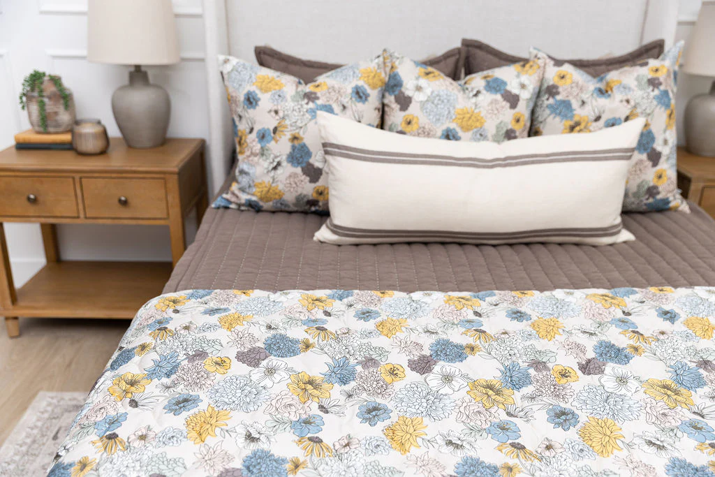 Victoria Luxe Blanket