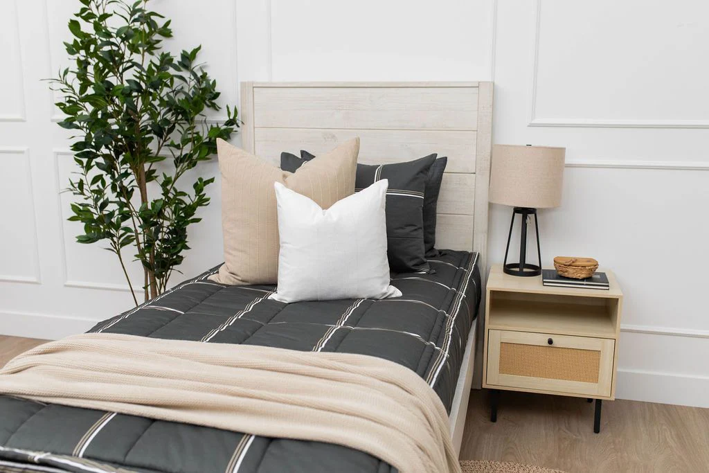 Gracie Medium Pillow Cover