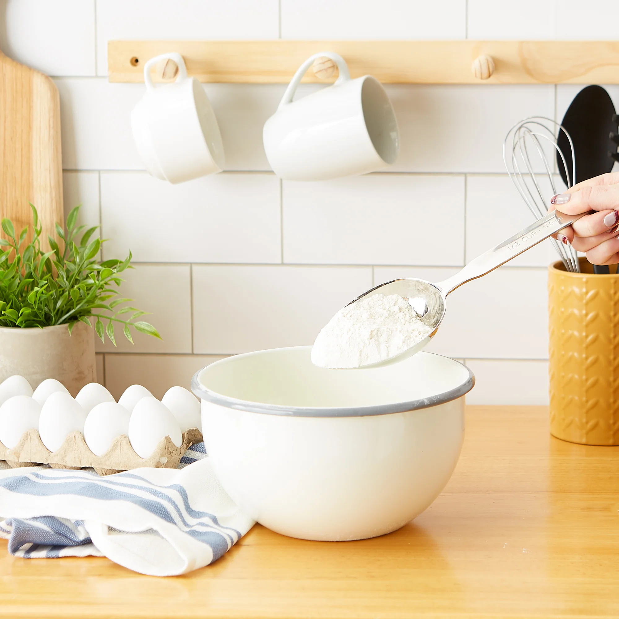 Endurance® Oval Measuring Scoop - 1/2 Cup