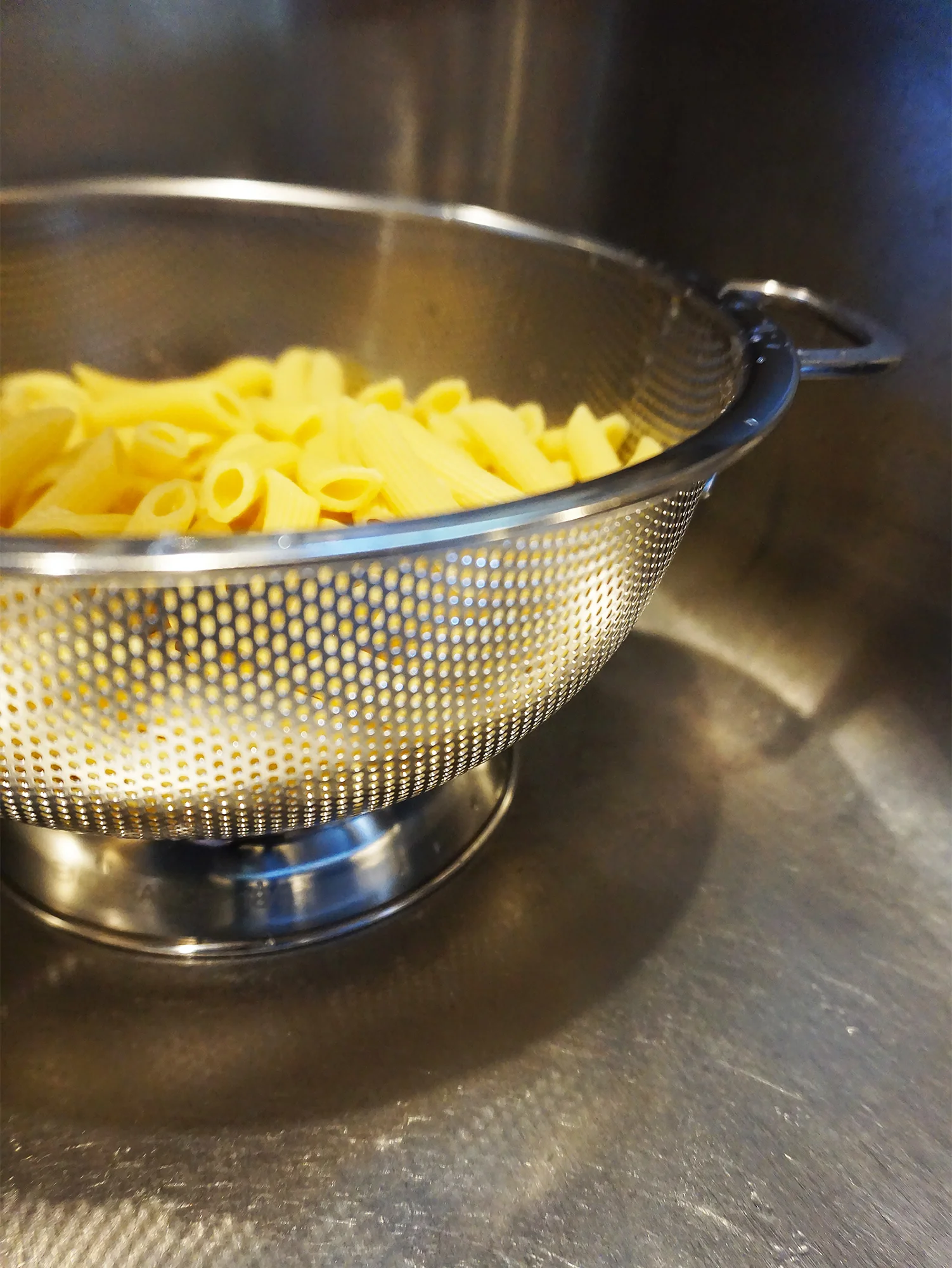 Endurance® Precision Pierced Colander 5Qt