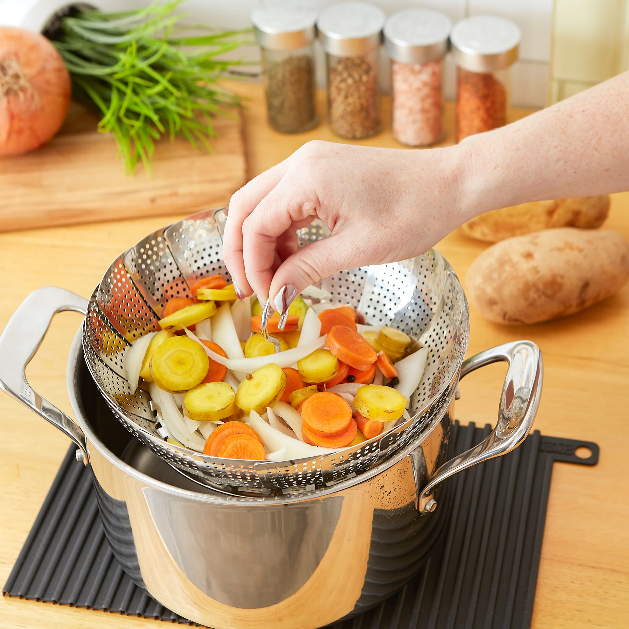 Endurance® Vegetable Steamer - 9In