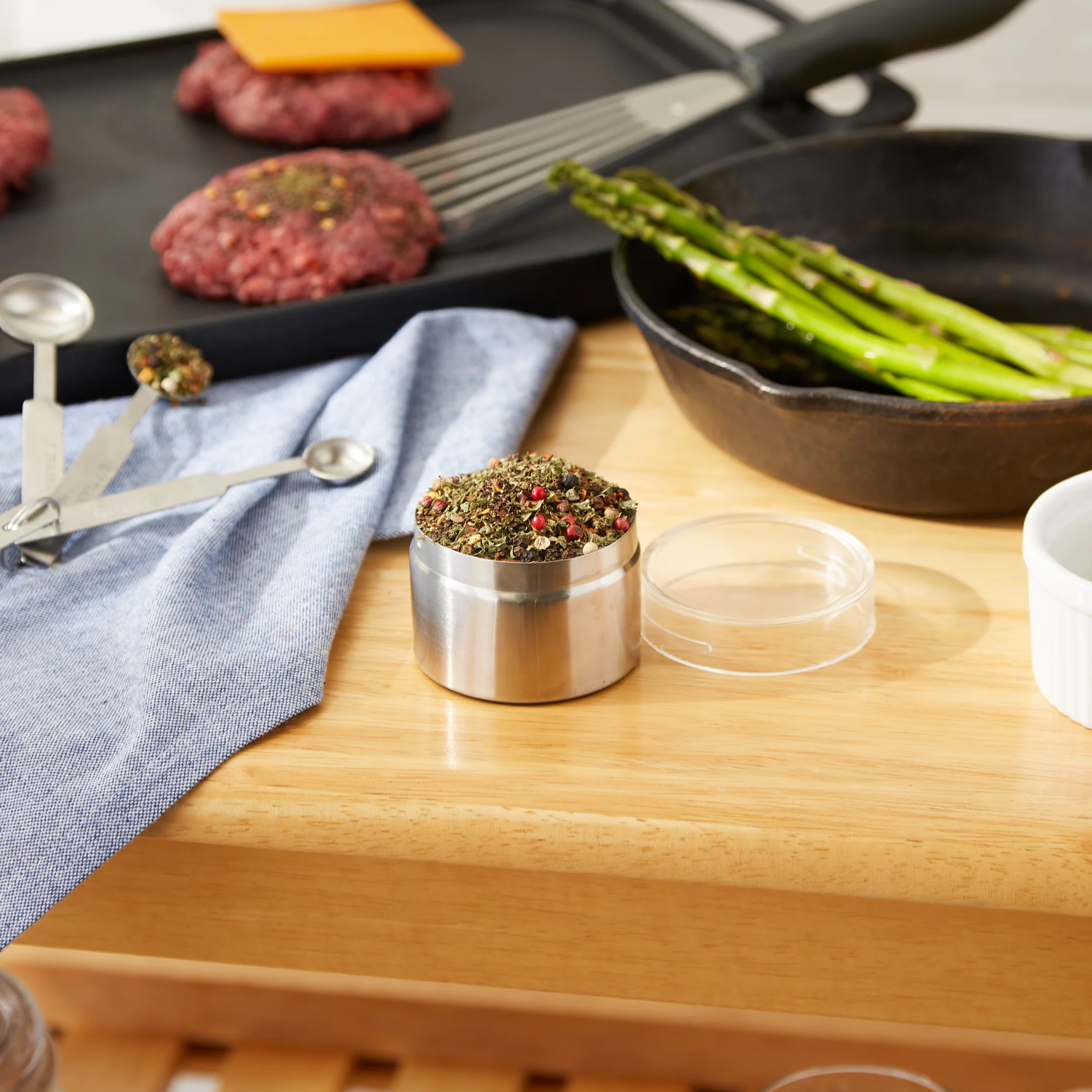 Endurance® Magnetic Clear Top Can - 4 oz