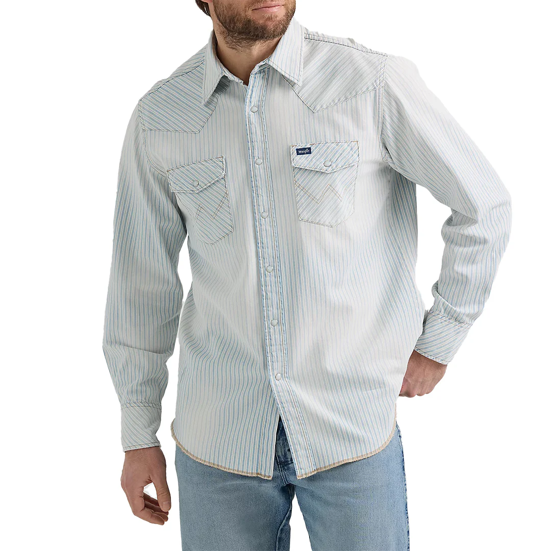 Wrangler Men's Vintage-Inspired Western Long Sleeve Snap Shirt
