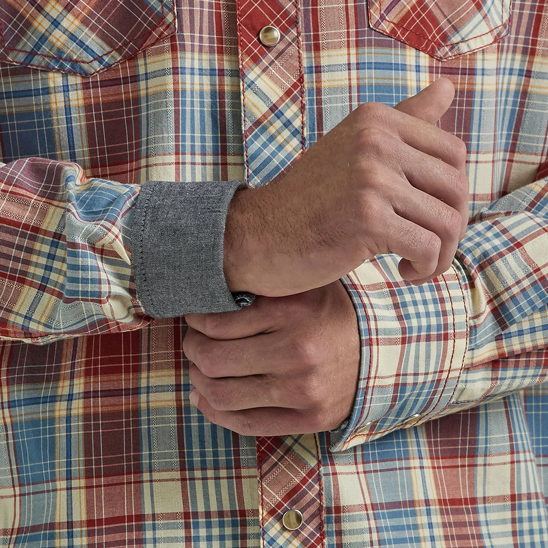 Wrangler Men's Retro Premium Western Snap Plaid Shirt in America