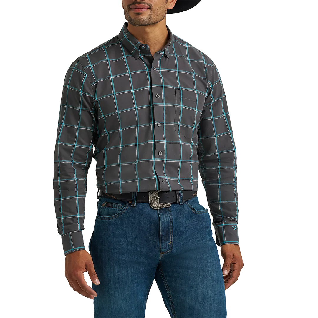 Wrangler Men's Cody Johnson Long Sleeve Button Down Shirt