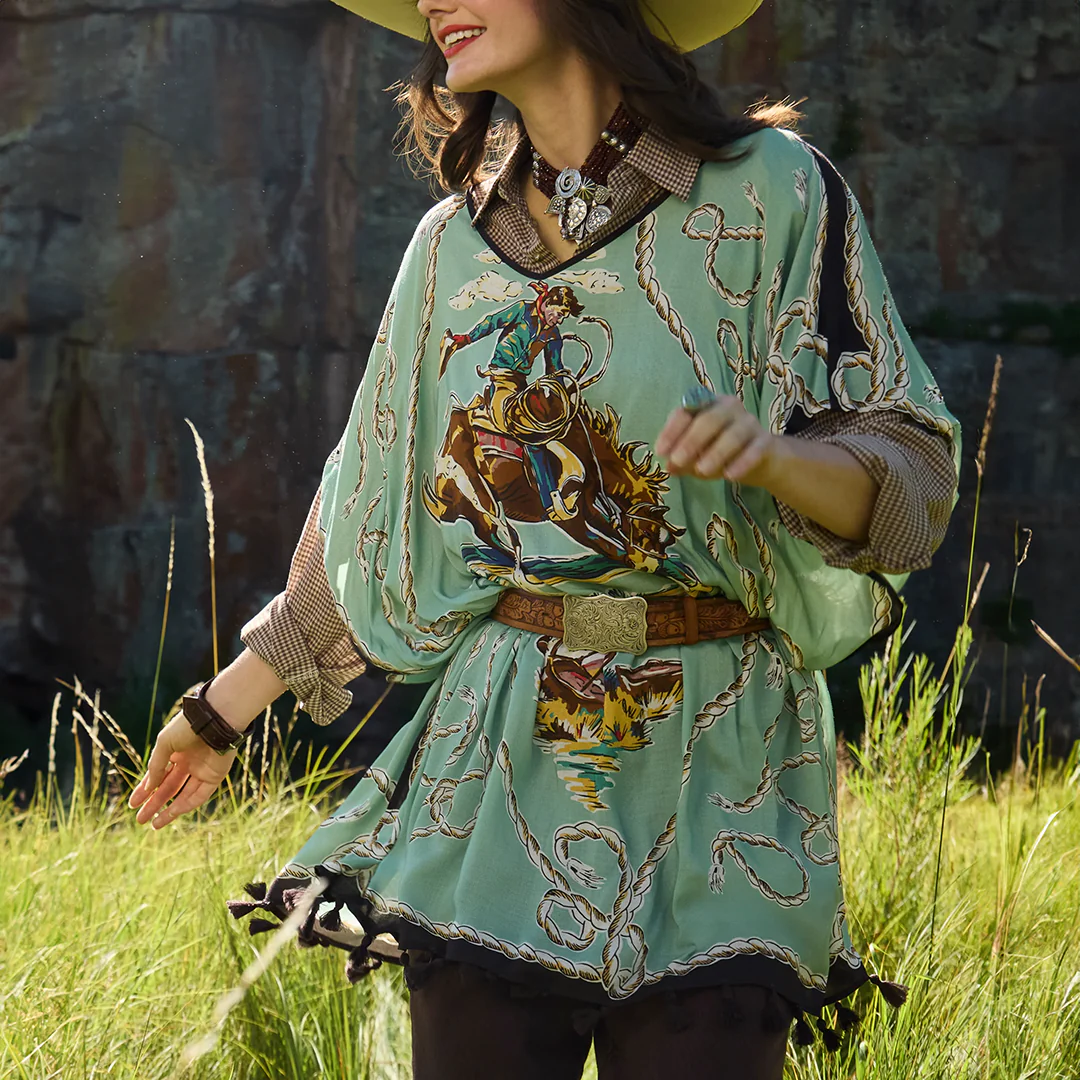 Double D Ranch Women's Romance & Rustlers Poncho