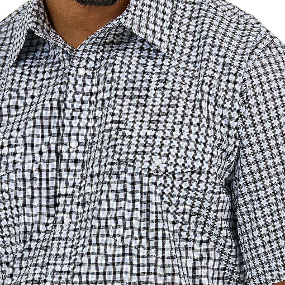 Wrangler Men's Wrinkle Resist Plaid Short Sleeve Snap Shirt