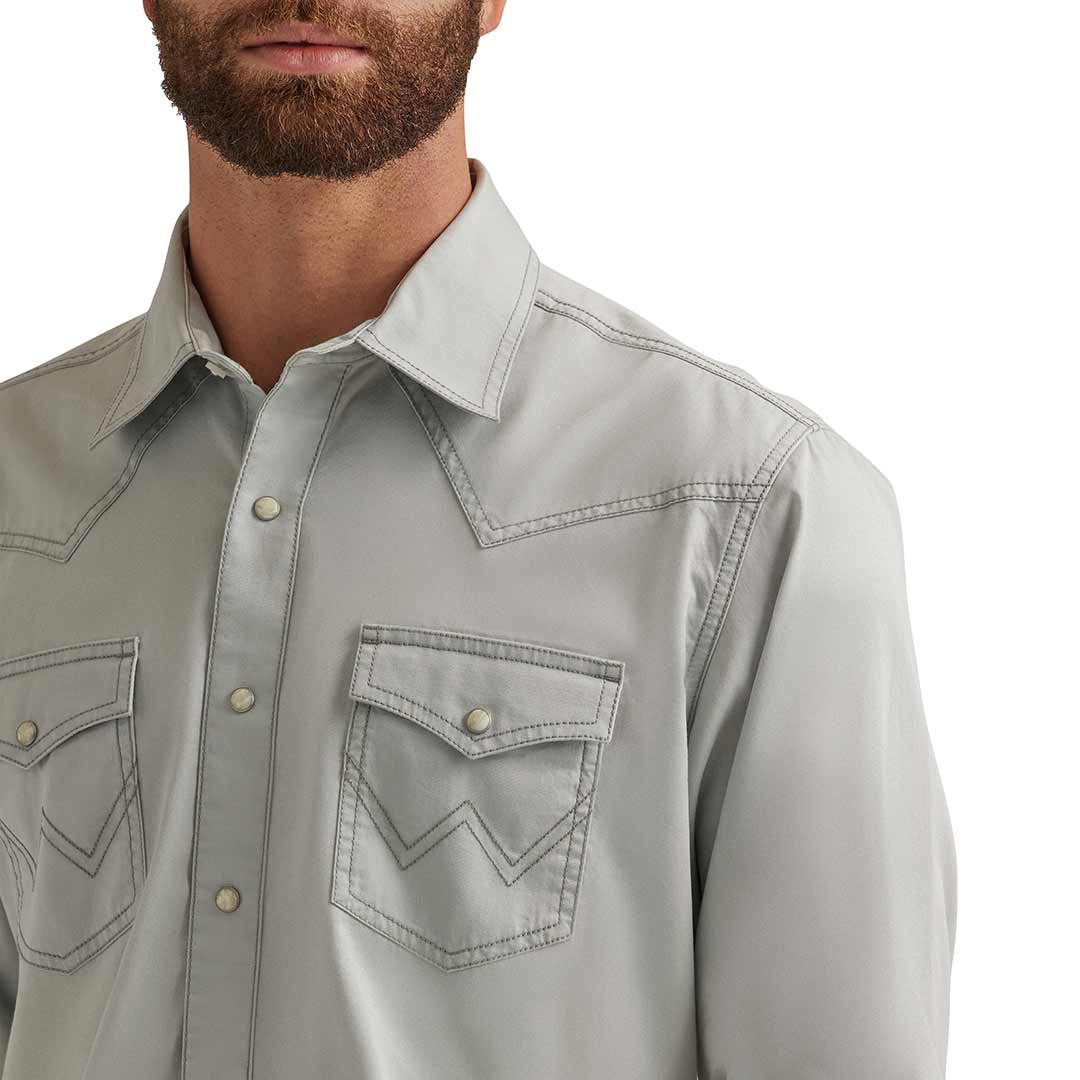 Wrangler Men's Retro Premium Solid Snap Shirt