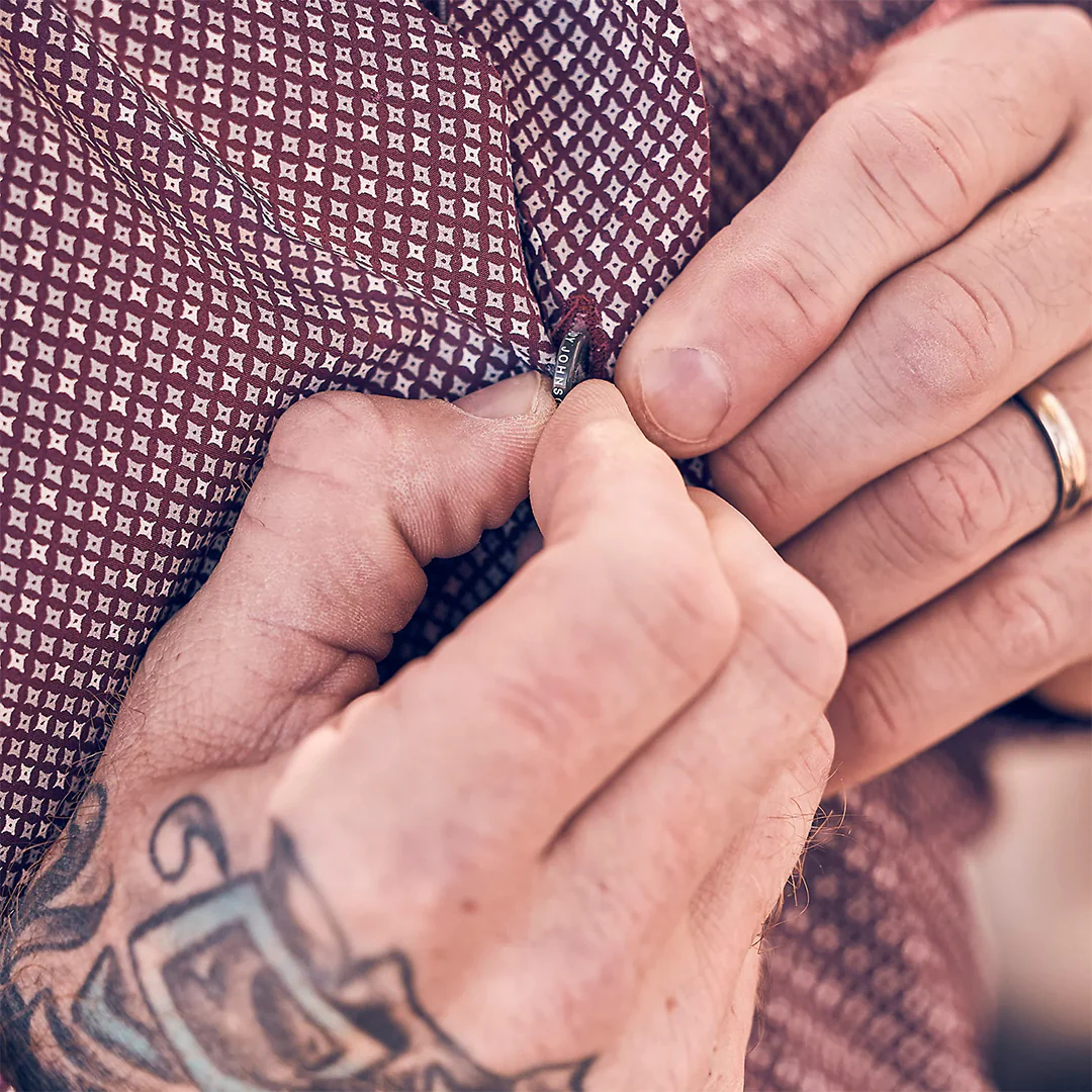 Wrangler Men's Cody Johnson Long Sleeve Button Down Shirt