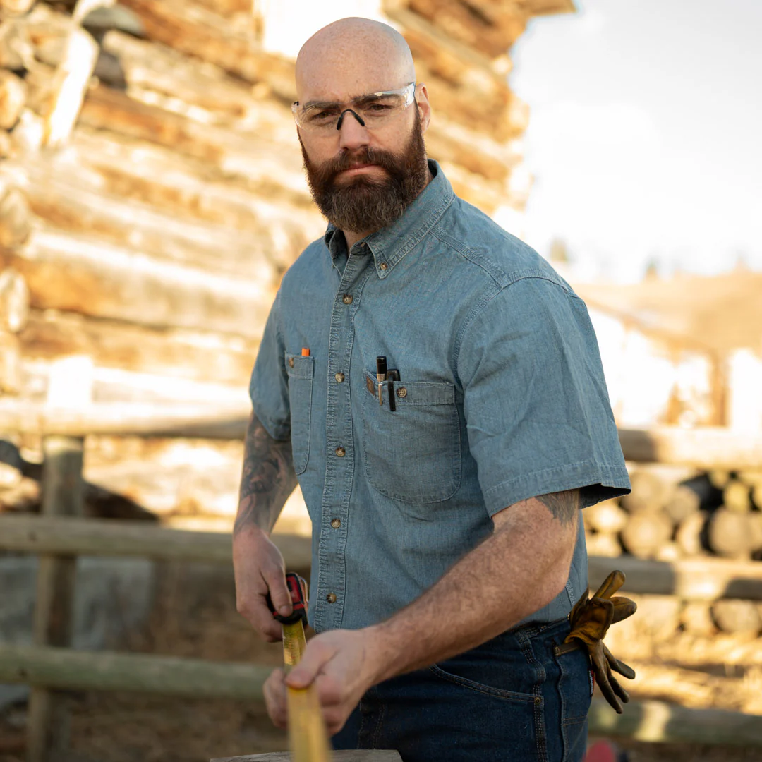 Wrangler RIGGS Workwear Men's Chambray Short Sleeve Button-Down Shirt