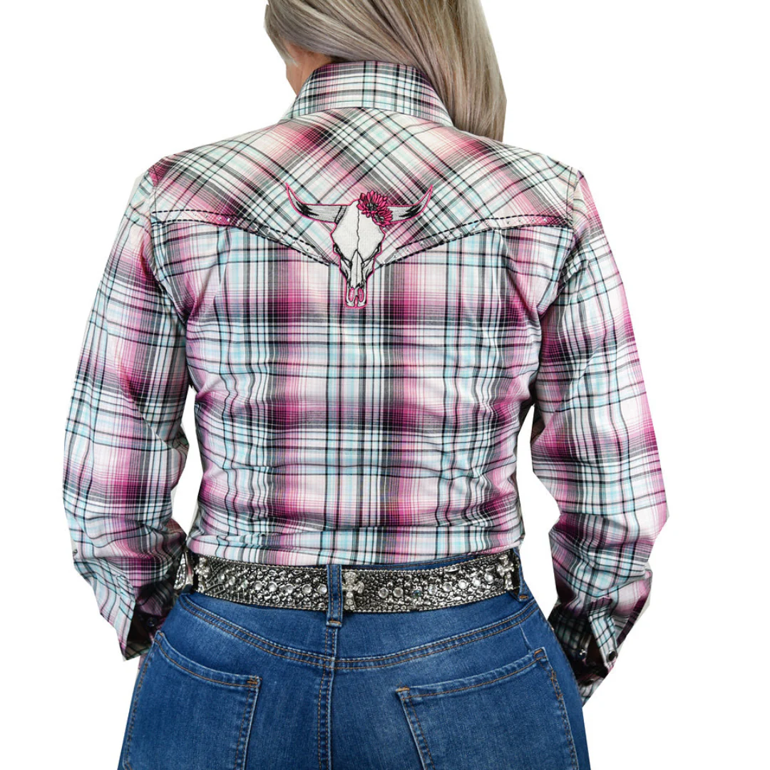 Cowgirl Hardware Women's Plaid Long Sleeve Snap Shirt