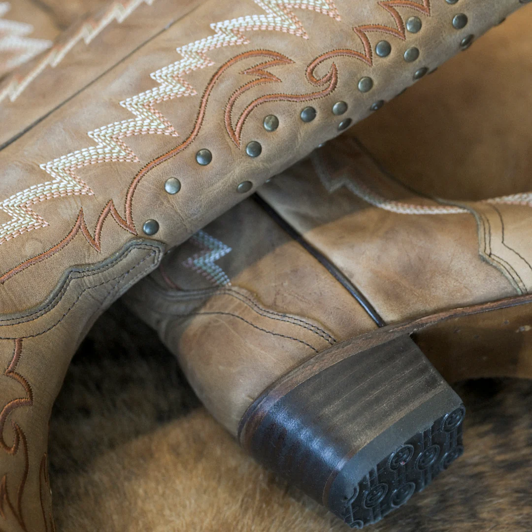 Circle G Women's Tan Studded Cowgirl Boots